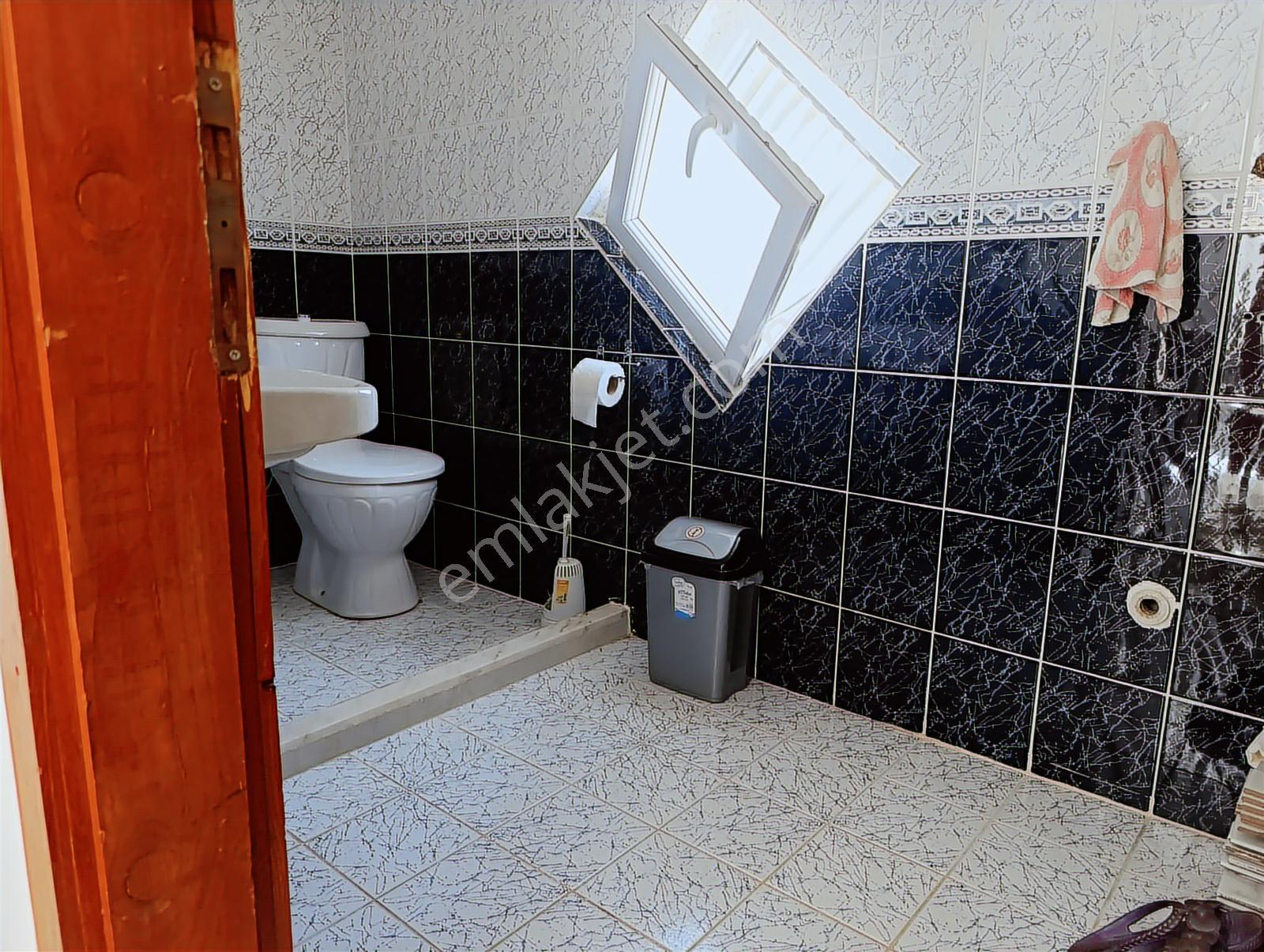 Karakuş Emlaktan Havuz-deniz Manzaralı Eşyalı Satılık Tripleks - Görsel 28