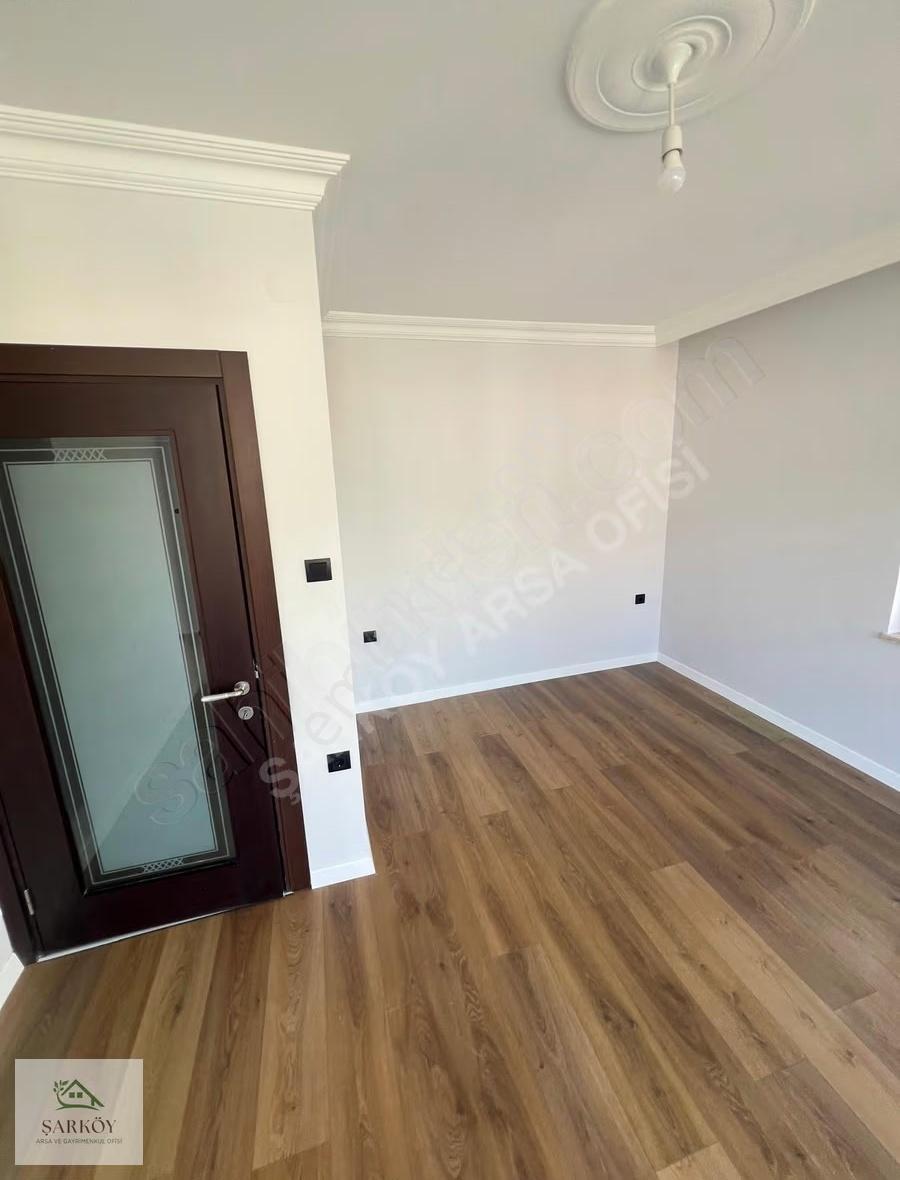 Hürriyet Mh. Nin En İşlek Caddesinde Kiralık Müstakil Villa - Görsel 10