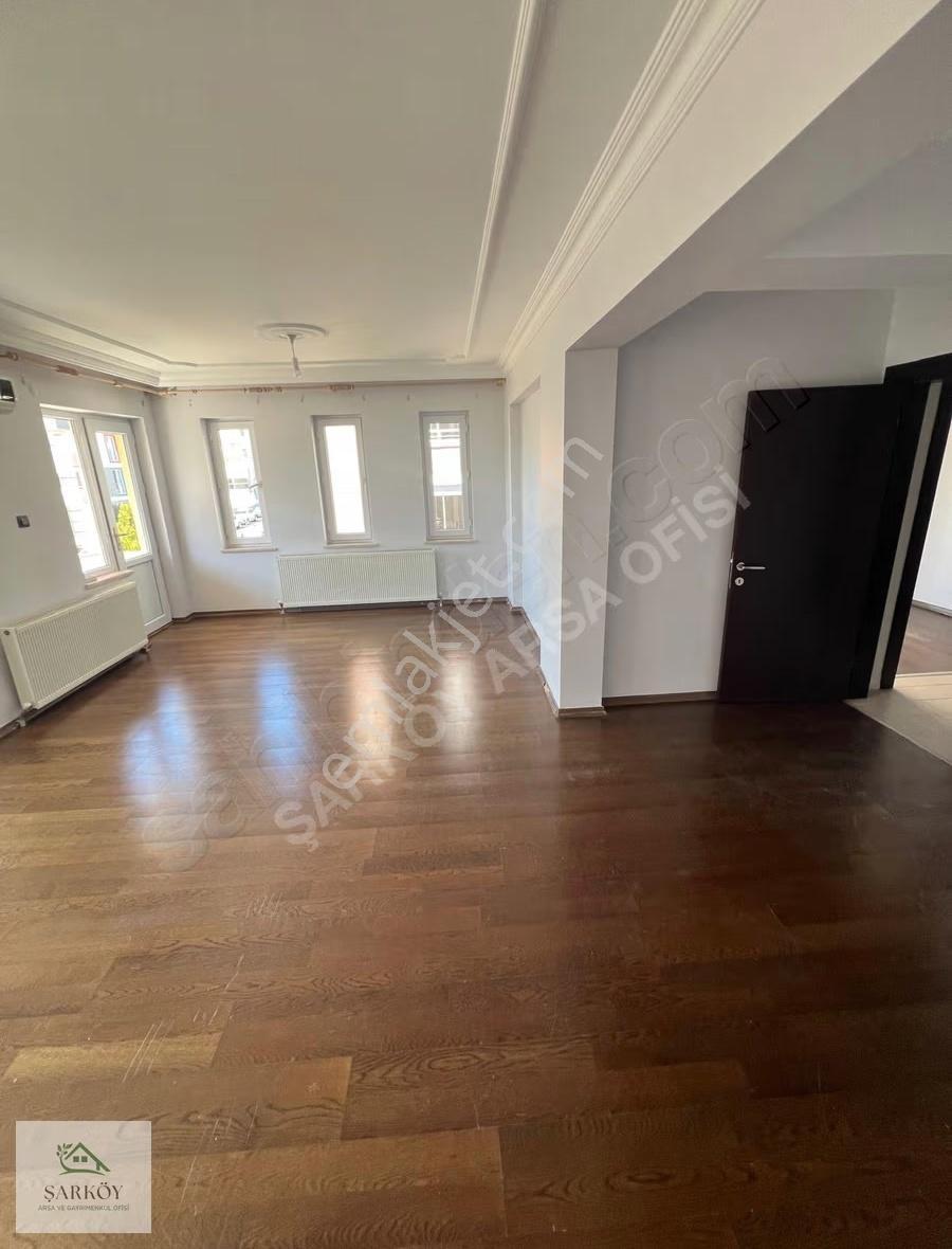 Hürriyet Mh. Nin En İşlek Caddesinde Kiralık Müstakil Villa - Görsel 12