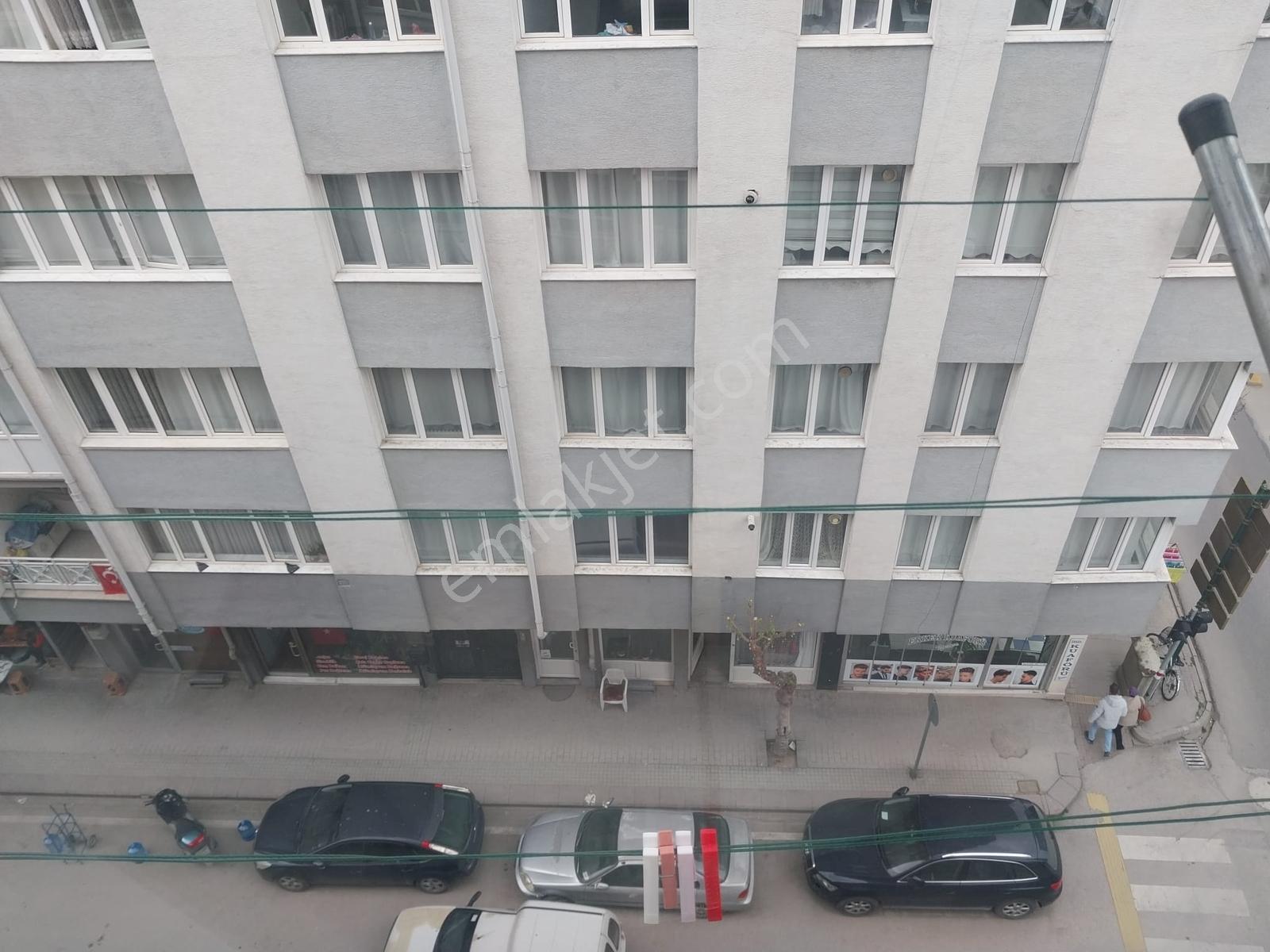 İhsaniye Kırım Cad. Köşe Bina Çarşıda Arakat Satılık 3+1 Daire - Görsel 16