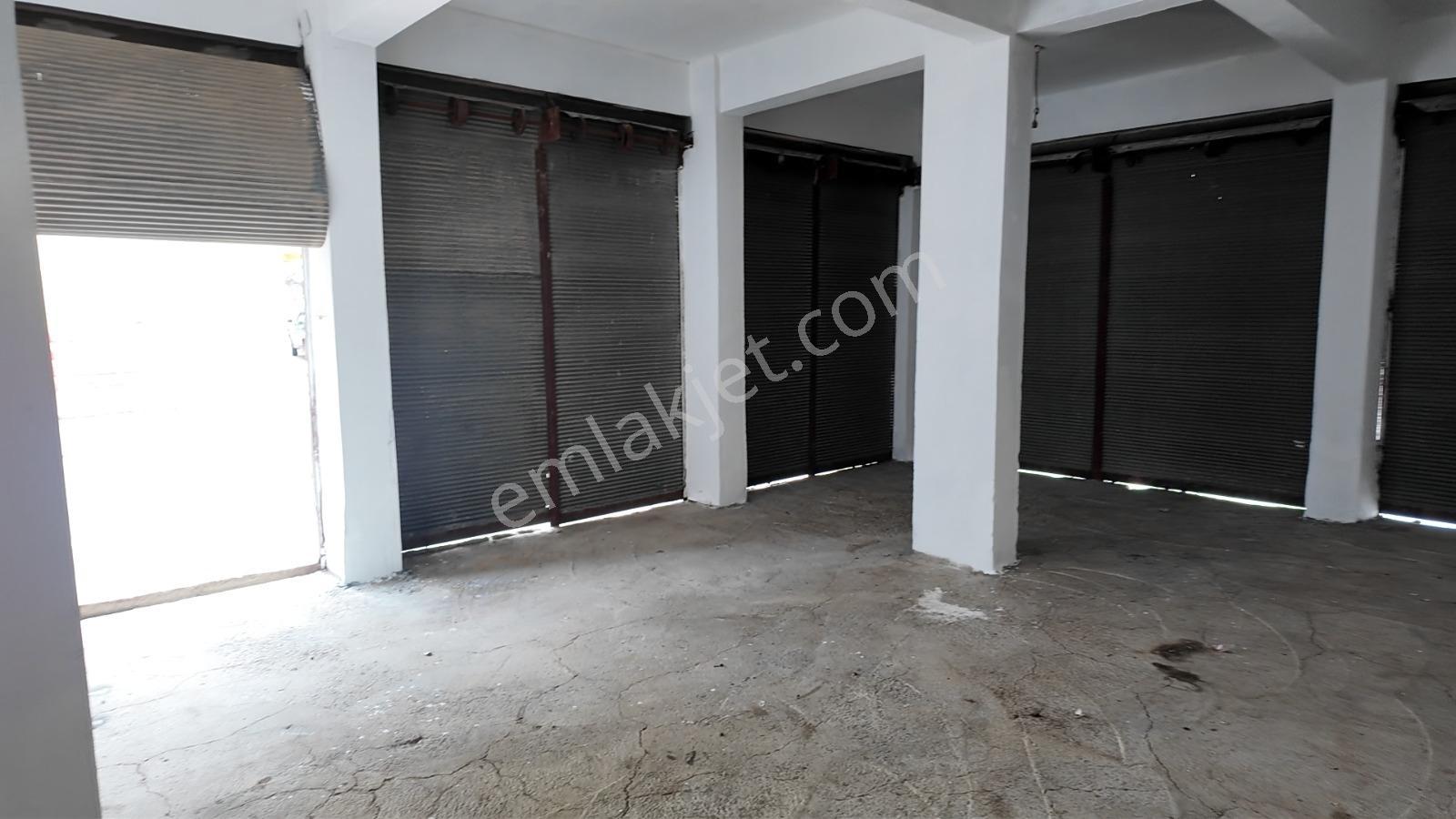 Karşıyakada 70 M² Çift Cepheli Kepenkli Dükkan Depoya Uygun - Görsel 12