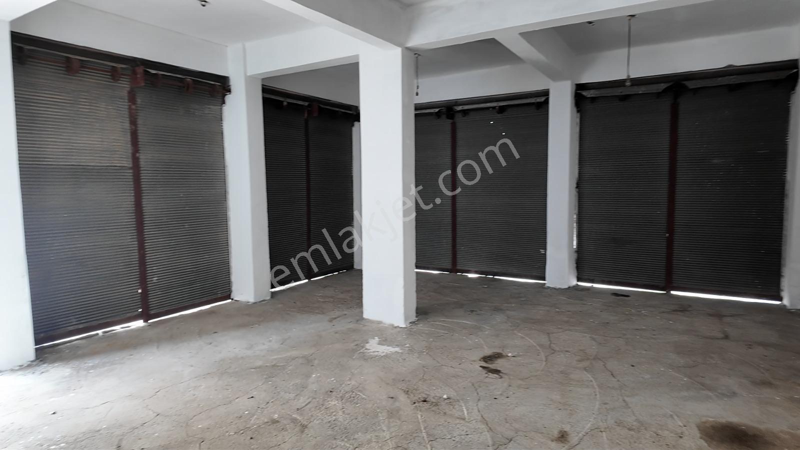 Karşıyakada 70 M² Çift Cepheli Kepenkli Dükkan Depoya Uygun - Görsel 5