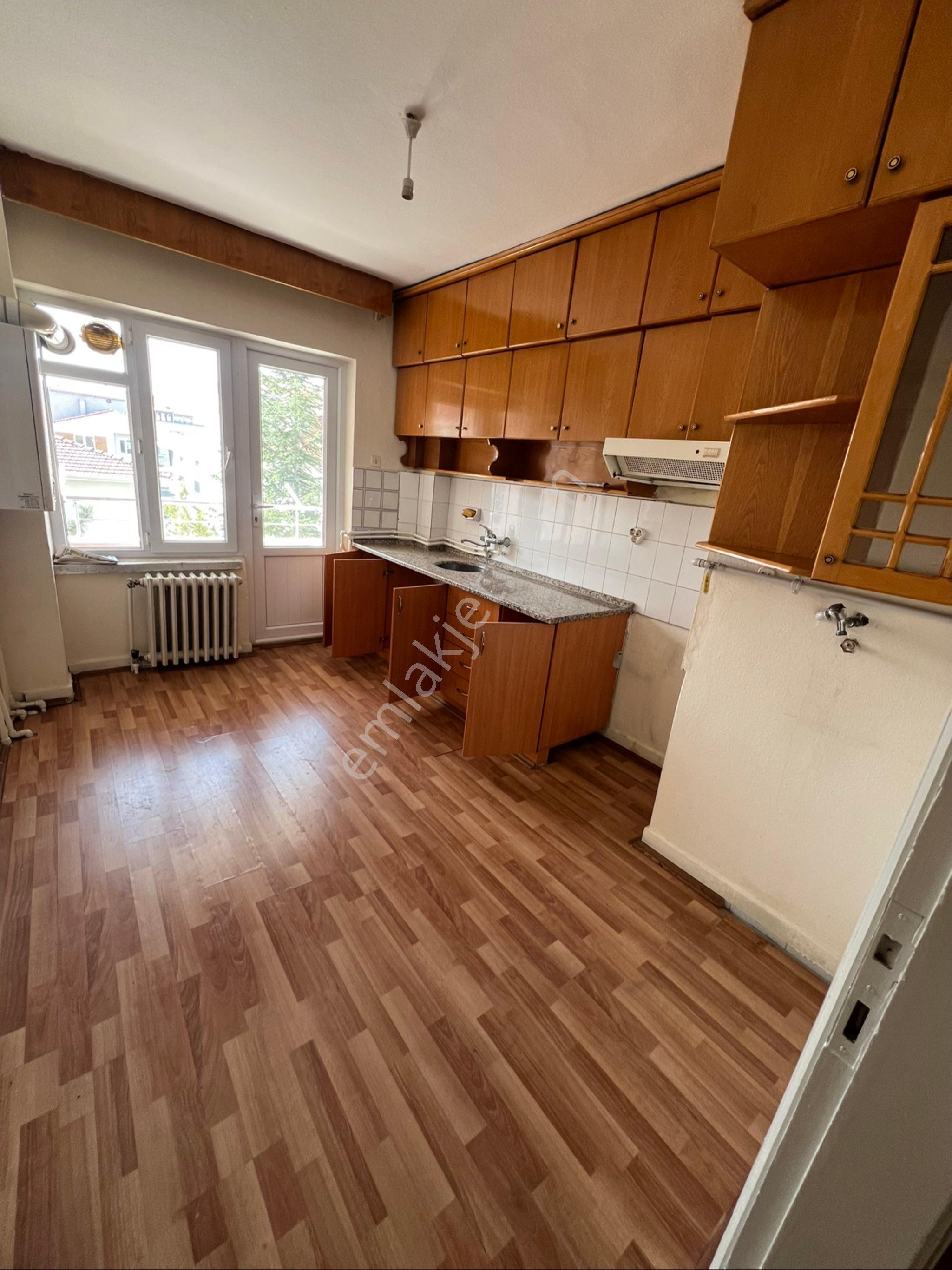Arkadaş Emlaktan Bahar Caddesi Burcu Bloklarında 3+1 Kiralık Daire - Görsel 3