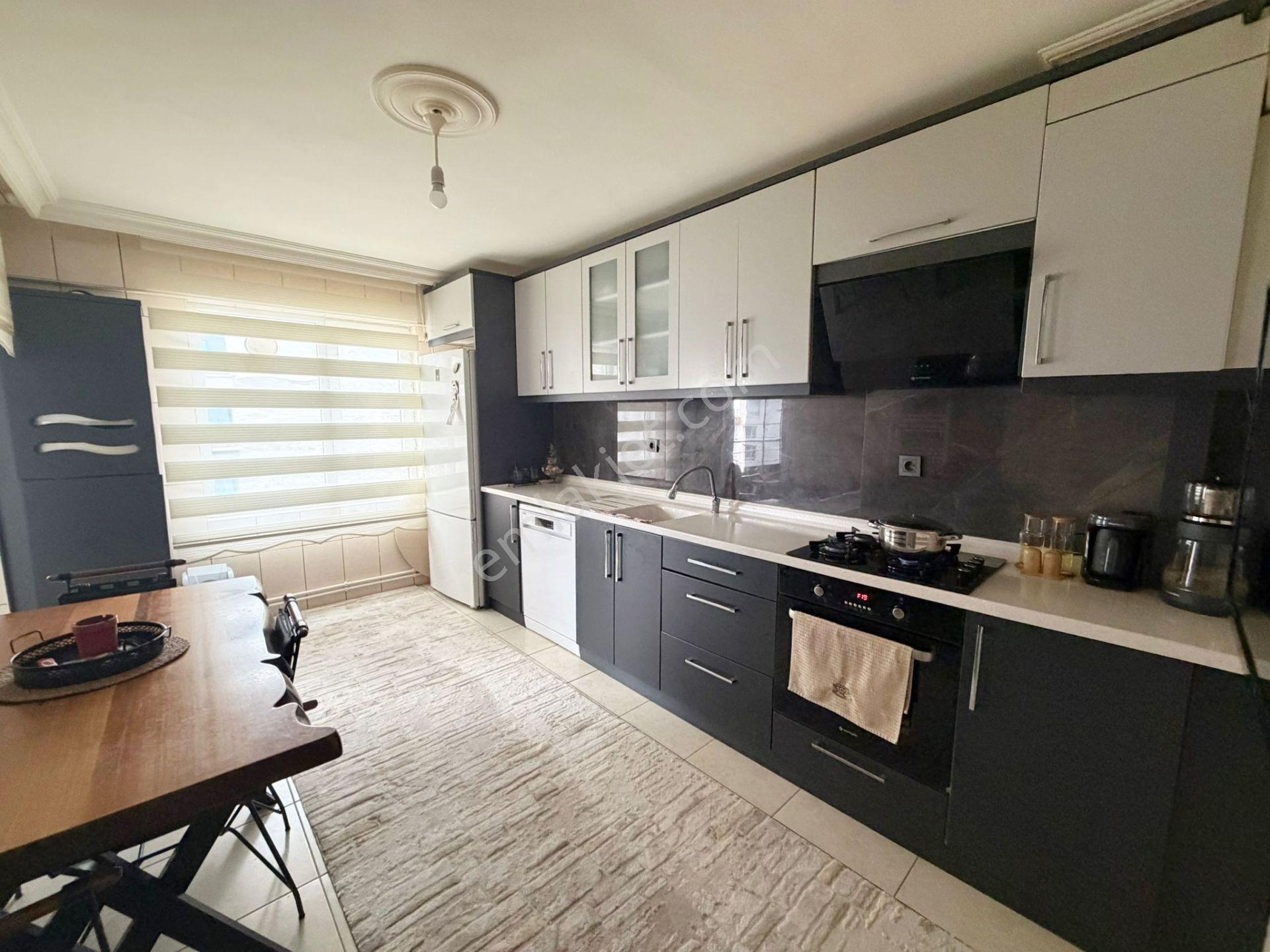 Küçük Kayaş'ta Full Yapılı, Asansörlü 4+1 Dubleks Daire