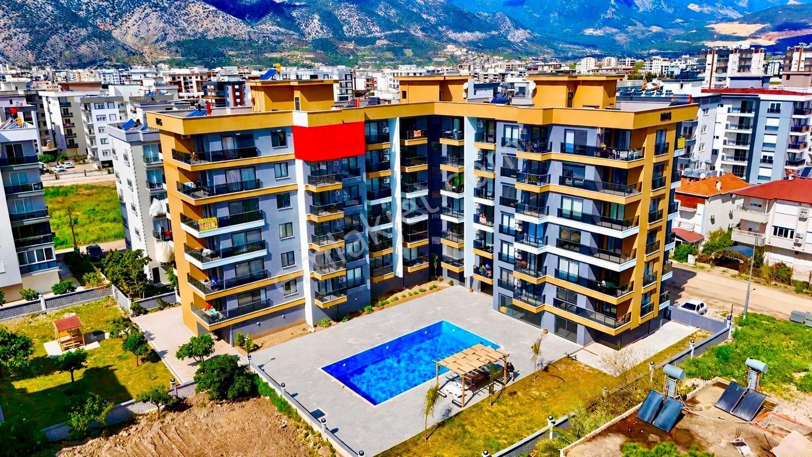 Gökhan Gökdemir'den Deniz Manzaralı Eşyalı 1+1 Satılık Daire - Görsel 2