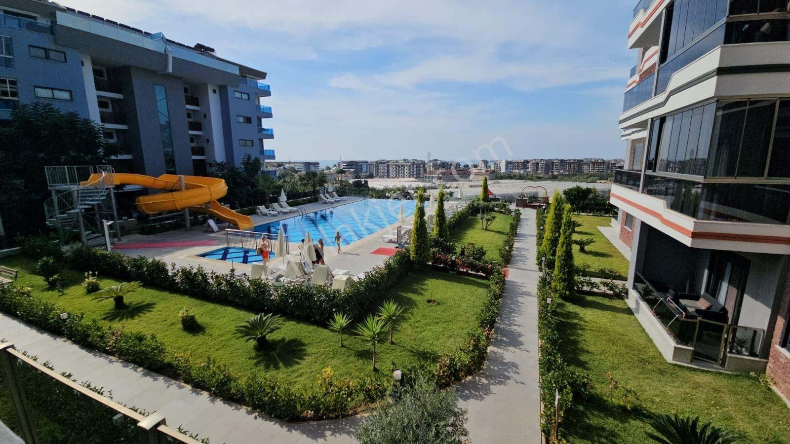 Kargıcak’ta Deniz Ve Dağ Manzaralı 2+1 Dubleks Penthouse