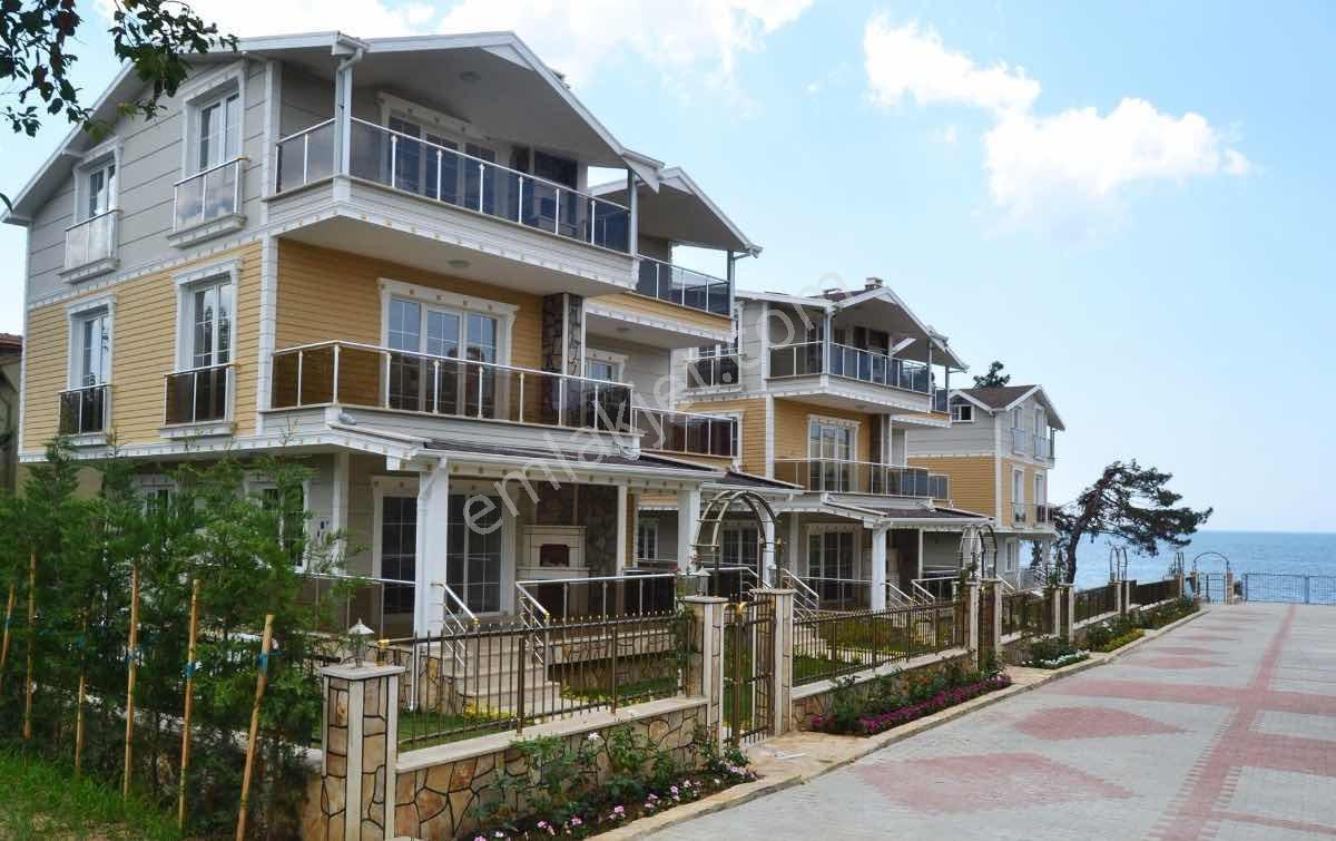 Leb-i Derya Denize Sıfır Site İçinde Geniş Bahçeli Lüx Villa - Görsel 34