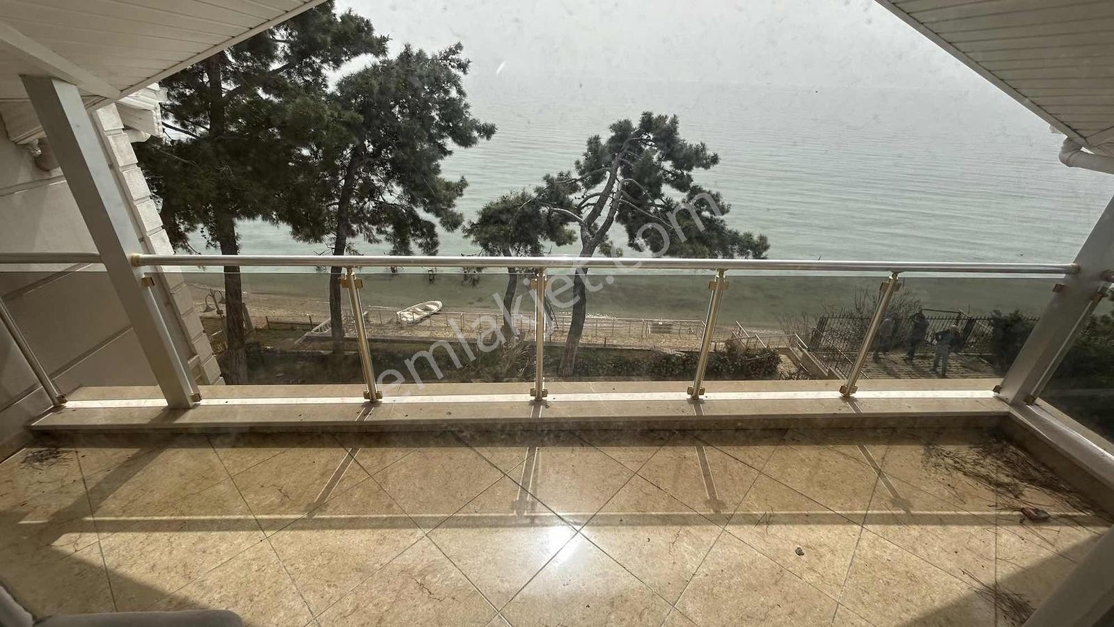 Leb-i Derya Denize Sıfır Site İçinde Geniş Bahçeli Lüx Villa - Görsel 31