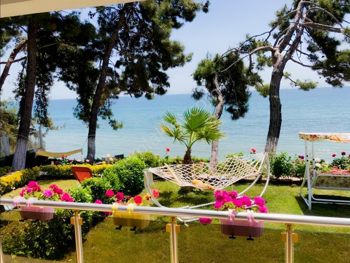 Leb-i Derya Denize Sıfır Site İçinde Geniş Bahçeli Lüx Villa - Görsel 12