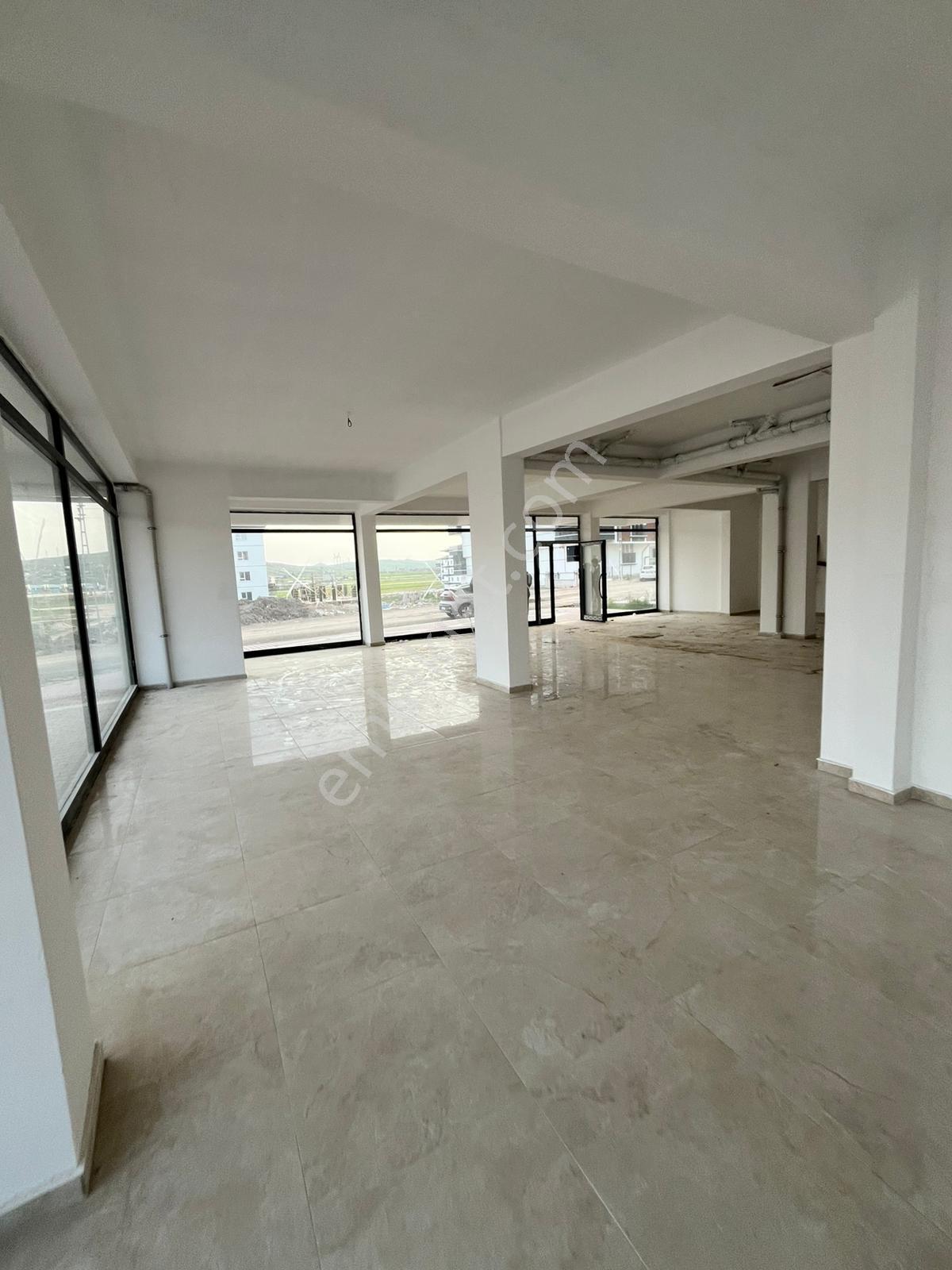 Ekşioğlu Gyd'den Geniş Ön Cephe Kullanımlı 400 M2 Kiralık Mağaza - Görsel 5