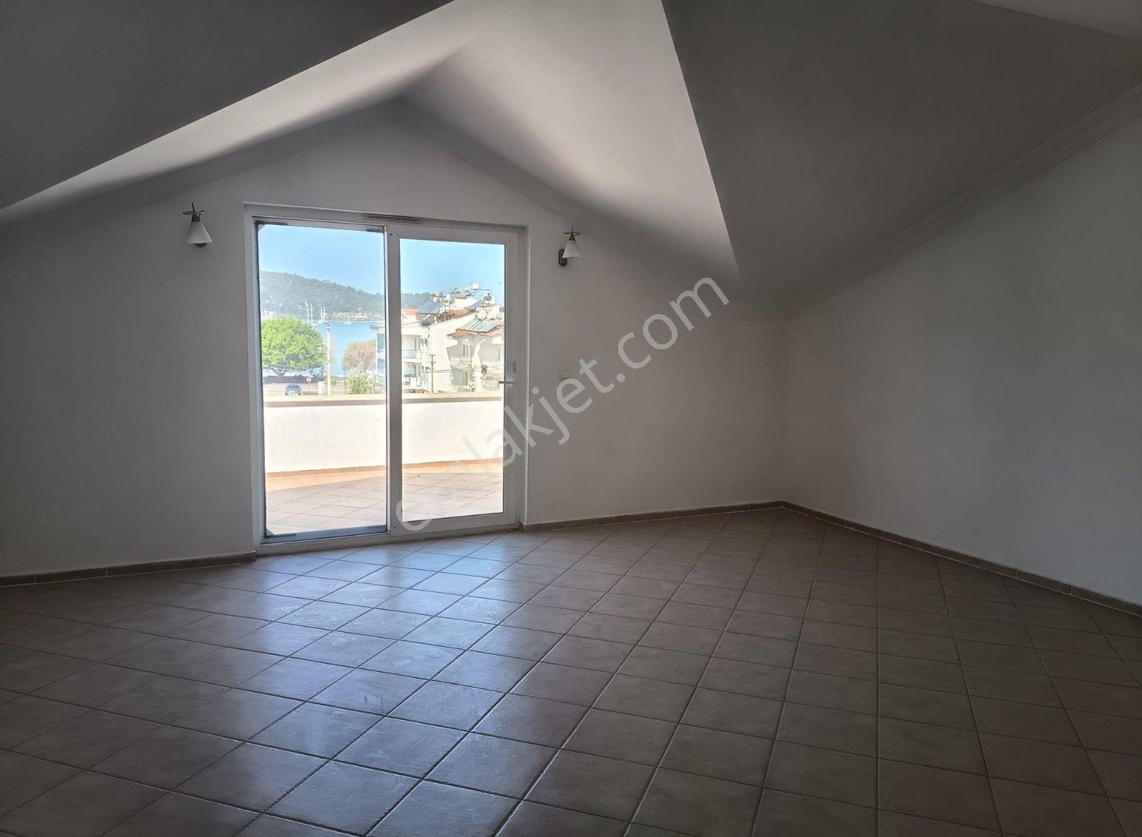 Stoptan Deniz Manzaralı Dublex 3+2 Kiralık Daire - Görsel 16