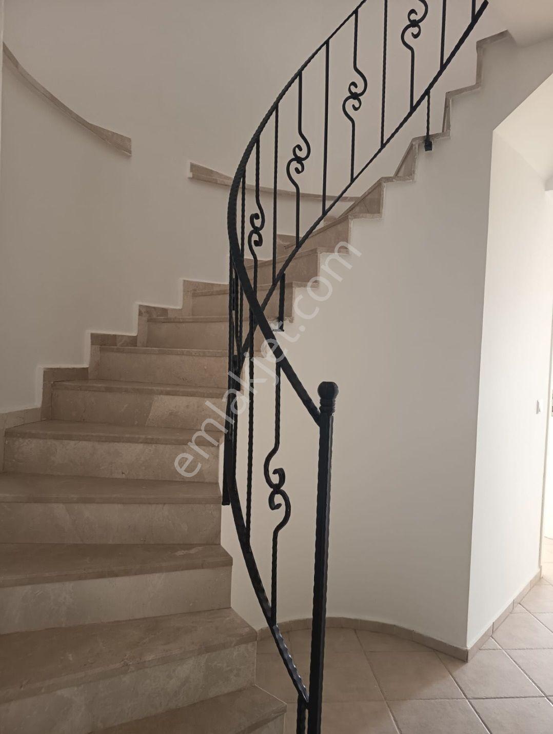 Stoptan Deniz Manzaralı Dublex 3+2 Kiralık Daire - Görsel 20