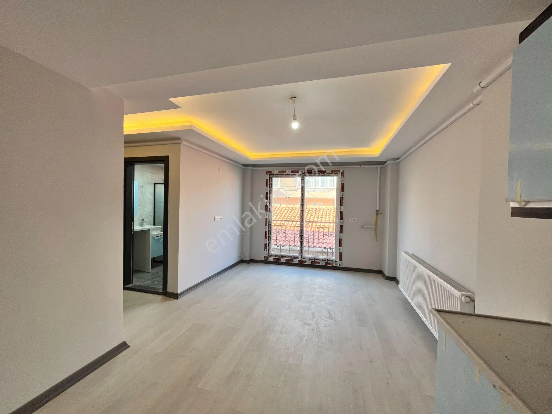 Seferihisar Hıdırlık Mahallesi’nde Satılık Sıfır 1+1 Teraslı Daire