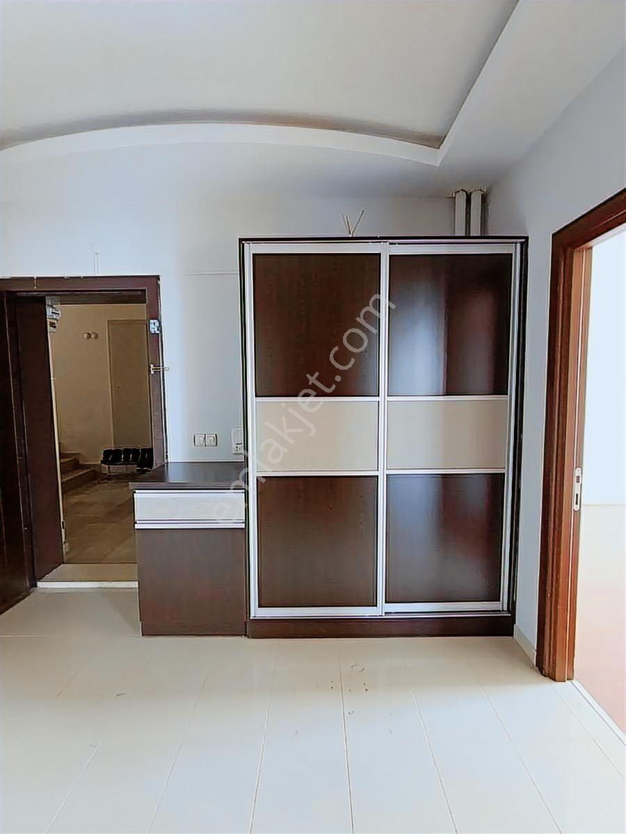 Hulisi Akar A Yakın 190 M2 Geniş 3+1 Kiralık Daire - Görsel 33
