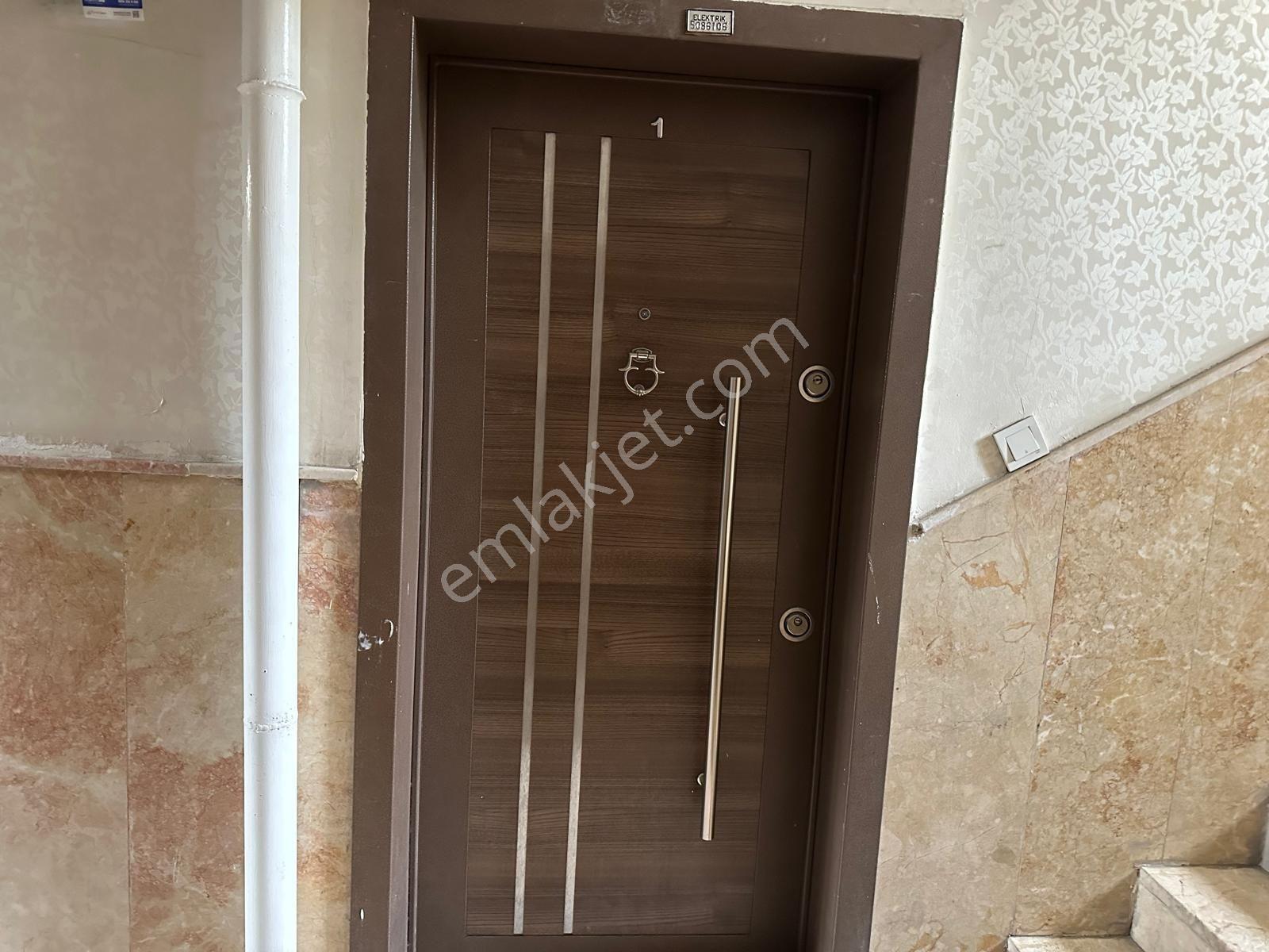 3+1 Ferah Ve Donanımlı Site İçerisinde Satılık Daire - Görsel 7