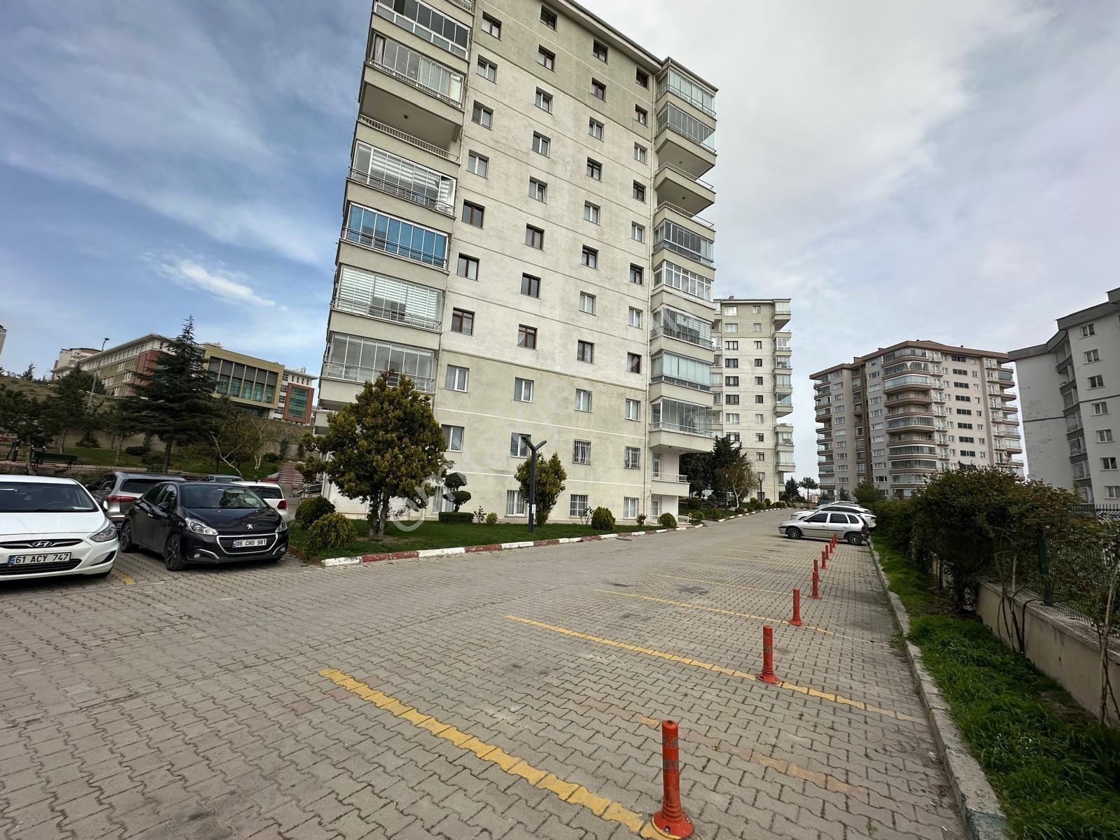 3+1 Ferah Ve Donanımlı Site İçerisinde Satılık Daire - Görsel 10