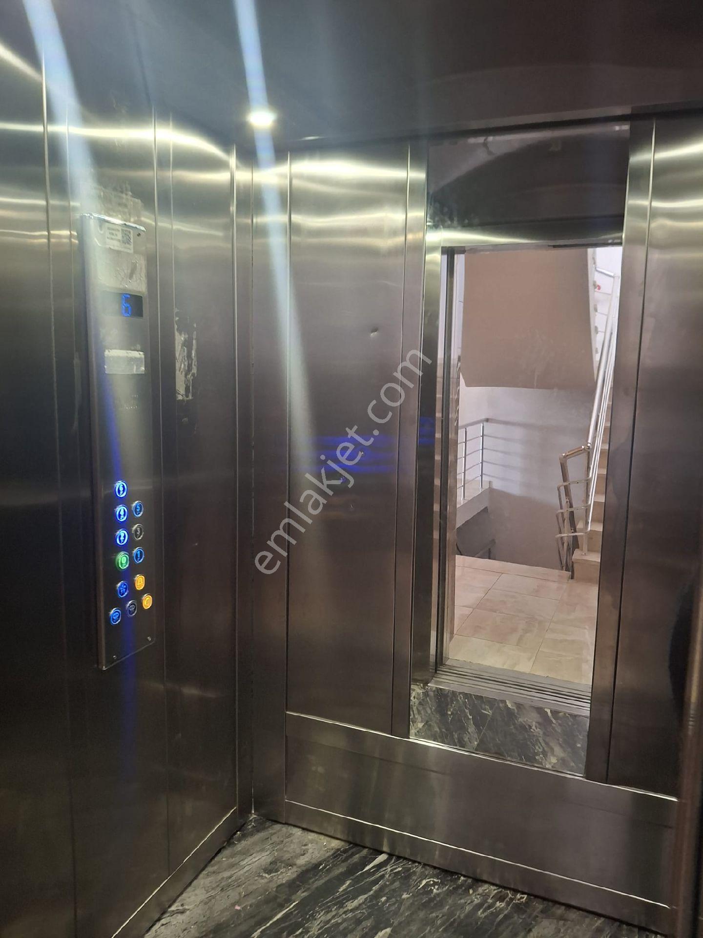 Serik Cumhuriyet Mh 125 M²dogalgazlı 2+1 Satılık Daire - Görsel 9