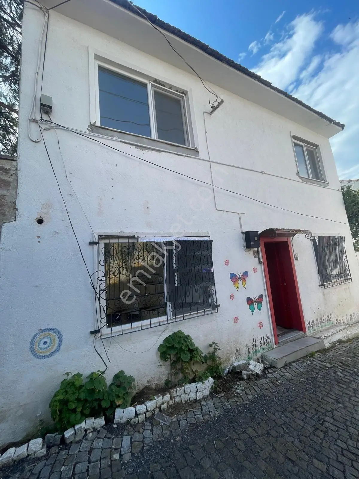Ayvada'dan Ayvalık Merkez'de Avlulu Ve Teraslı 2 Katlı 4+1 Müstakil Evi - Görsel 2