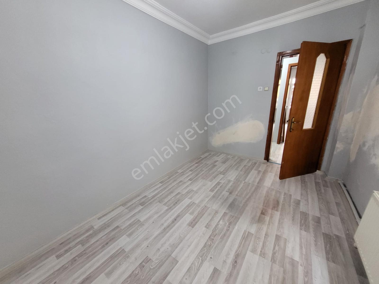 19 Kasım Caddesinde Merkezi Konumda Kiralık 3+1 - Görsel 16