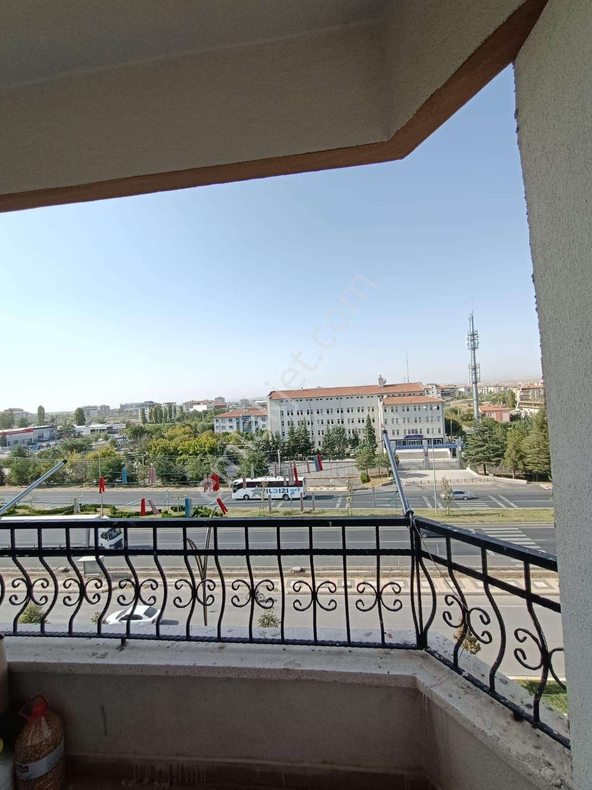 ​ Aksaray Hacılar Harmanında Anayol Üzerinde Asansörlü 3+1 Kiralık Daire​​ - Görsel 17