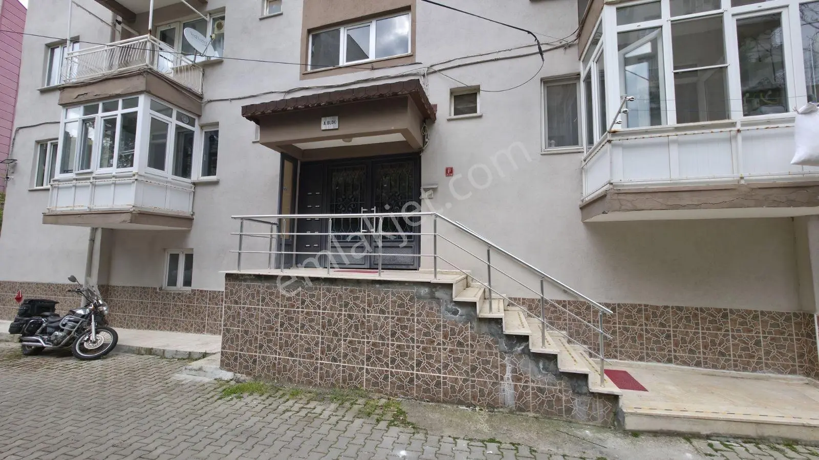 Adnan Menderes Mutlukent Sitesinde Kiralık 3+1 Daire - Görsel 2