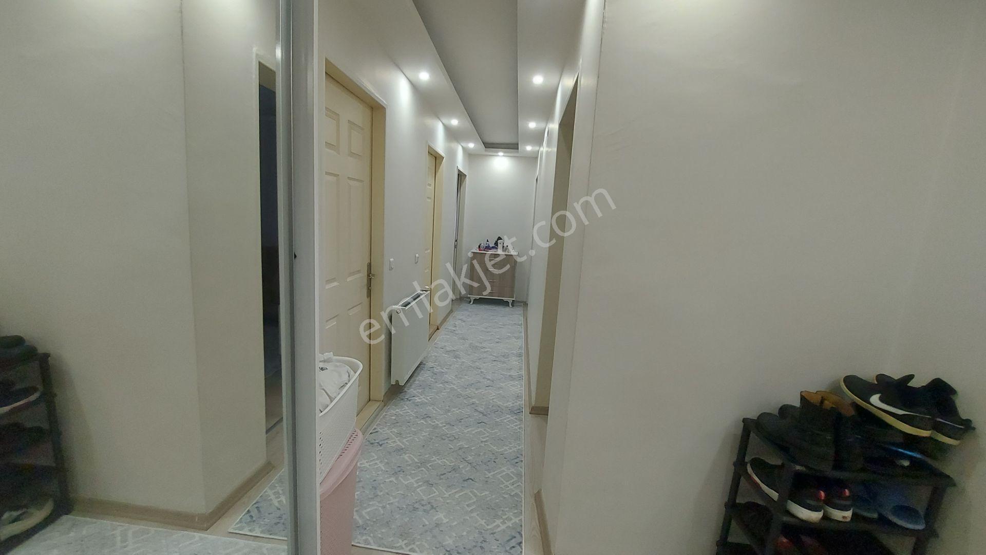 Karşıyaka Zübeyde Hanım'da Full Tadilatlı Güney-doğu Cephe, Ara Kat, Masrafsız 2+1 Daire - Görsel 9