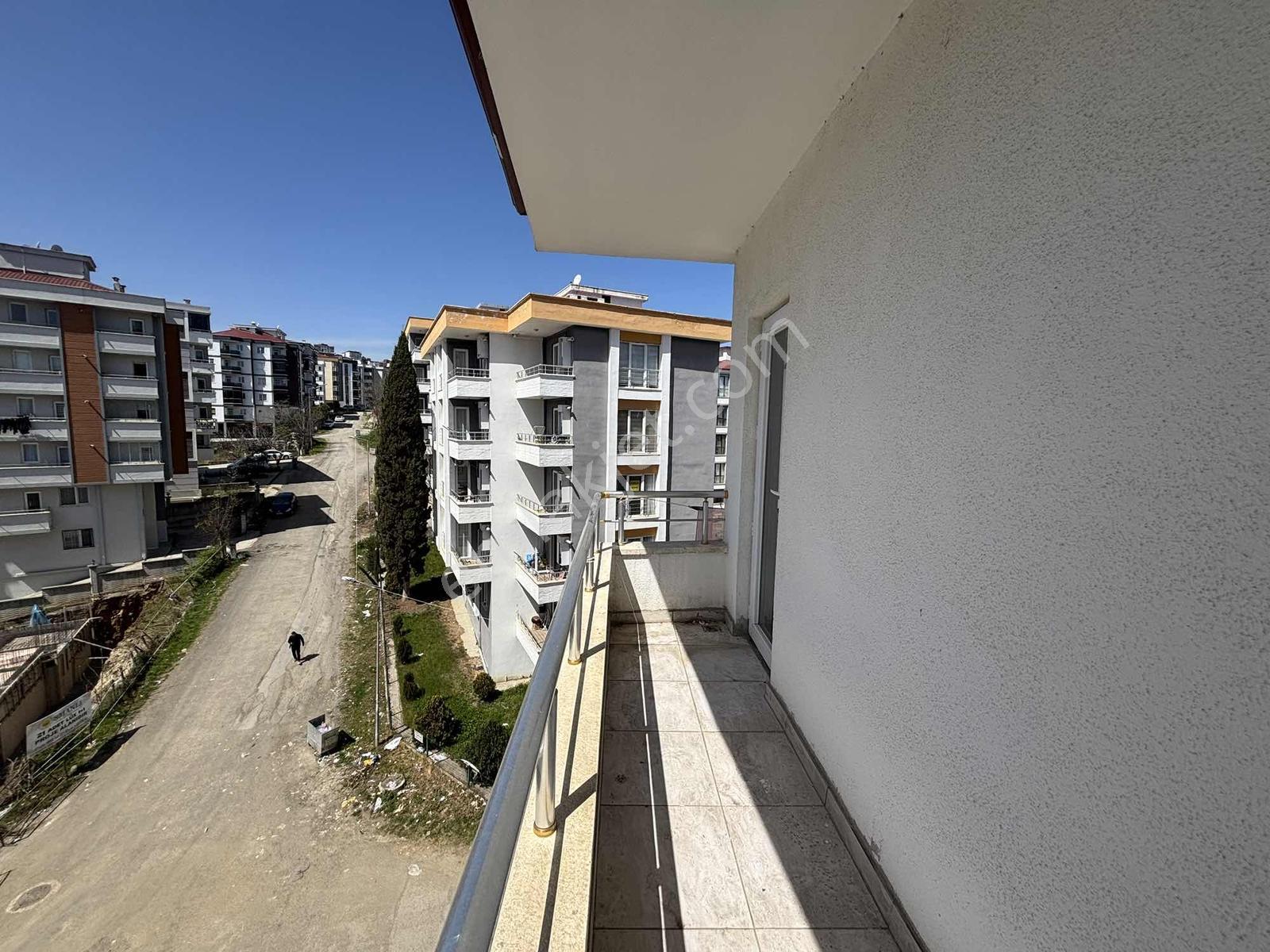 Remax Yasir | Atakum Körfez Tramvaya 250m Eşyalı Satılık 1+1 - Görsel 18