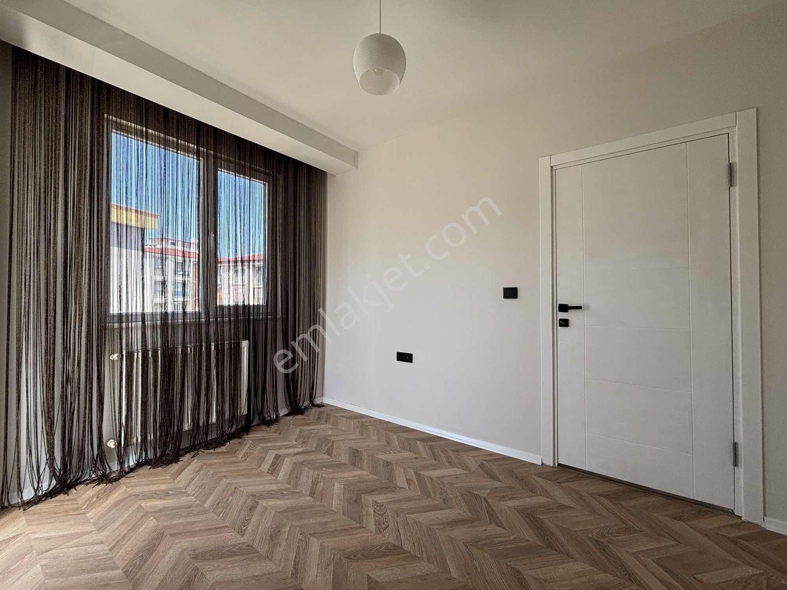 Remax Yasir | Atakum Körfez Tramvaya 250m Eşyalı Satılık 1+1 - Görsel 16
