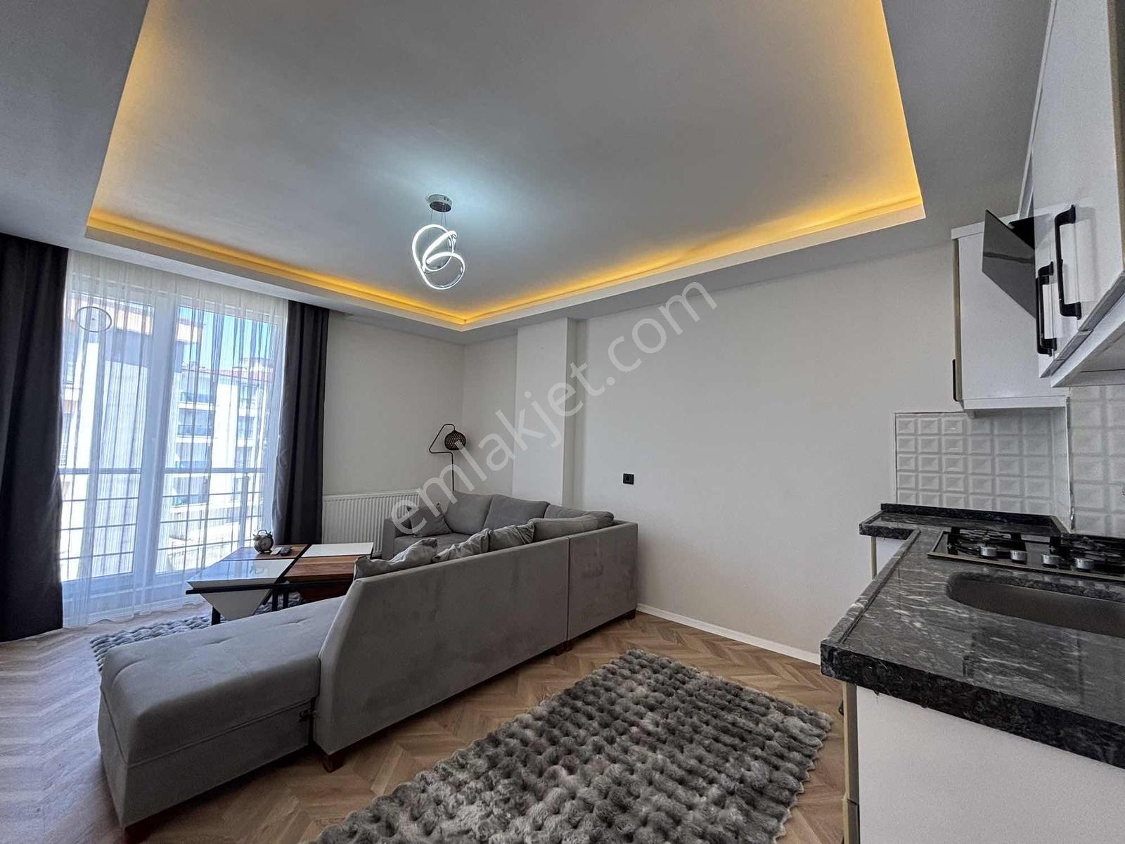 Remax Yasir | Atakum Körfez Tramvaya 250m Eşyalı Satılık 1+1 - Görsel 11