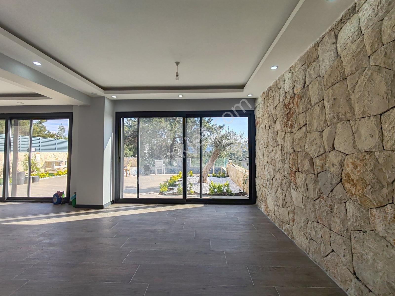 Didim Akbükte Panoramik Deniz Manzaralı Satılık Villa - Görsel 13