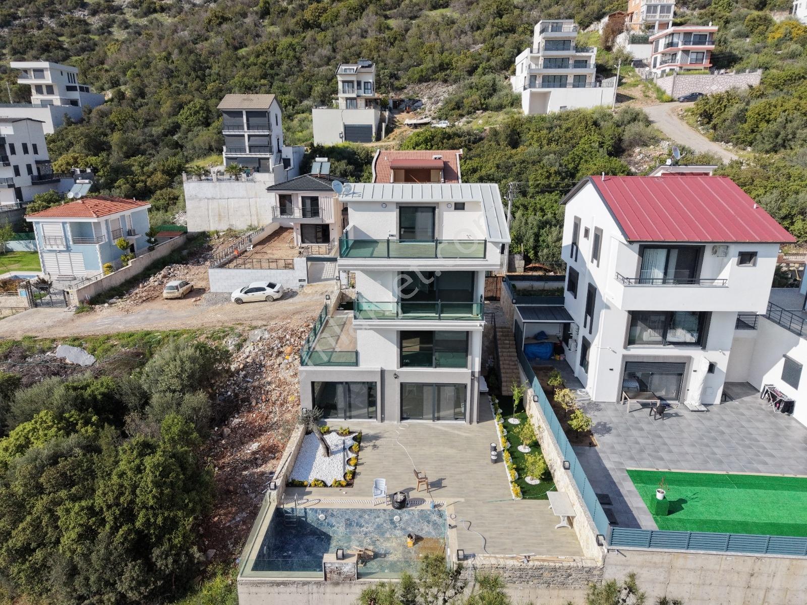 Didim Akbükte Panoramik Deniz Manzaralı Satılık Villa - Görsel 12