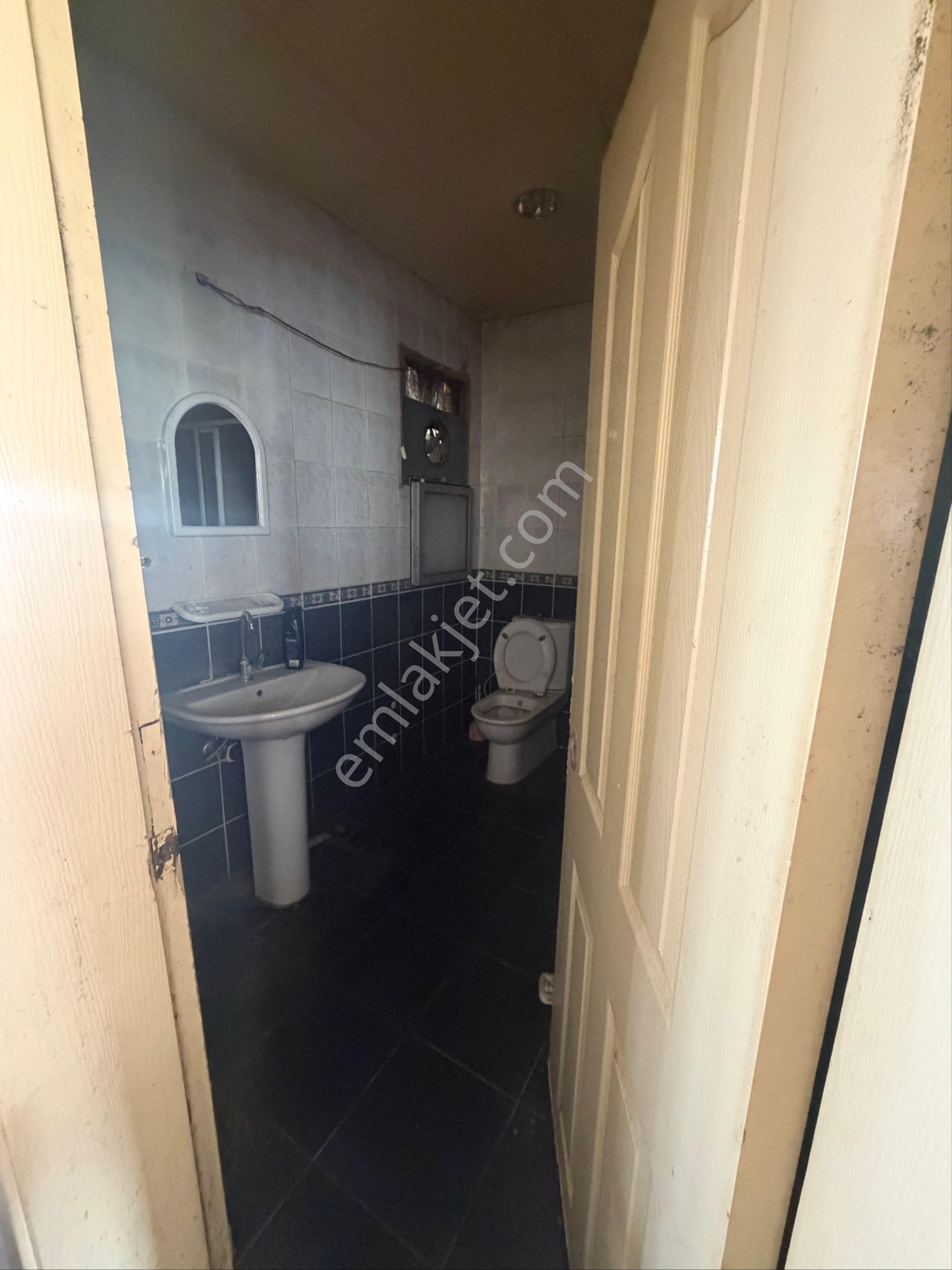 Bornova Çamdibi Mtk Sitesinde Kendi Kullanımınıza Ve/ Veya Yatırıma Uygun Sahibinden Satılık İşyeri - Görsel 13