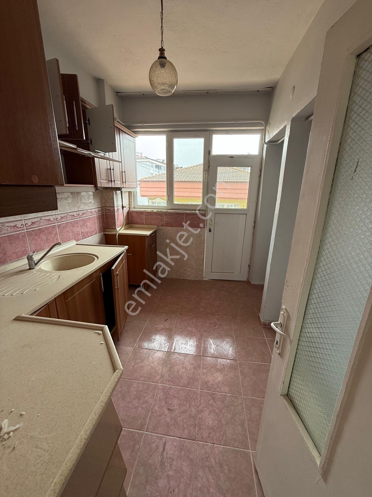 Emek Emlak'tan Mimar Sinan Mah.de Kiralık Arakat 2+1 Daire - Görsel 25