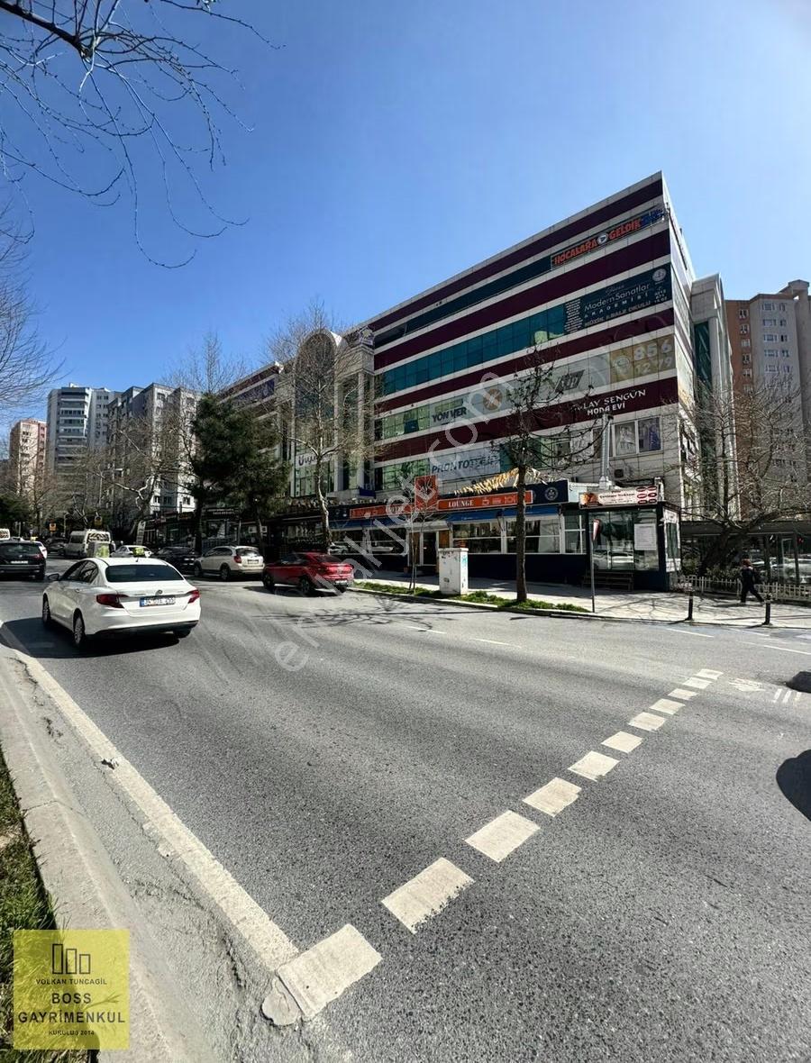 Adnan Kahveci Cadde Üzeri Uyum Çarşı'da Satılık Dükkan - Görsel 4