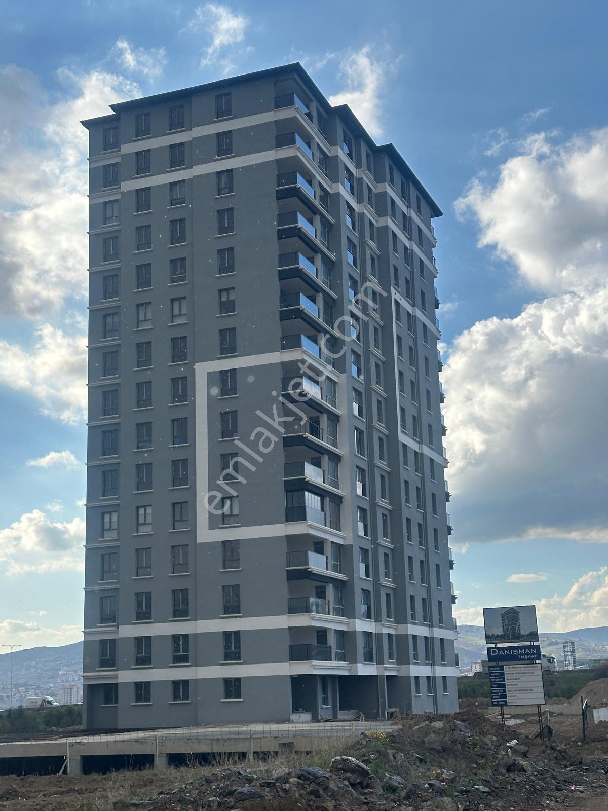 Ovacıkta Sıfır 4+1 200 M² Satılık Manzaralı Daire