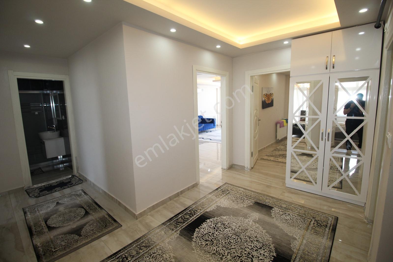 İdol'den Gmk'ya Denize Sıfır,havuz Deniz Manzaralı Eşyalı 3+1 - Görsel 12
