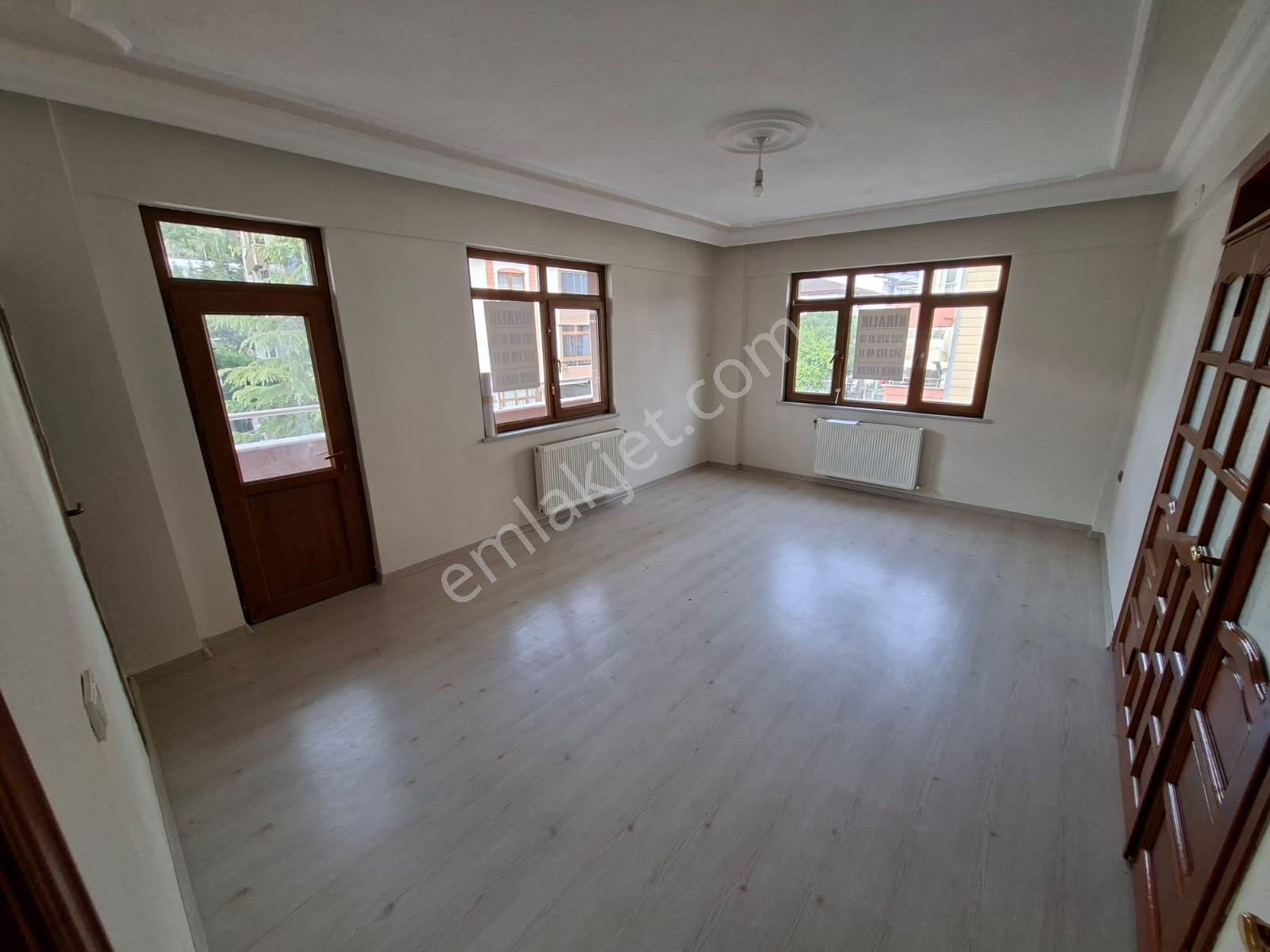 Emek Emlak'tan Hacı Osmanda Kiralık 4+1 , 250 M2 Arakat Daire - Görsel 13