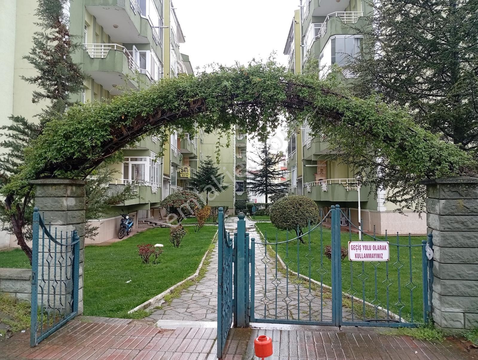 Edirne Fatih Mah. Medi Blokları 2. Kısımda Satılık 3+1 Daire