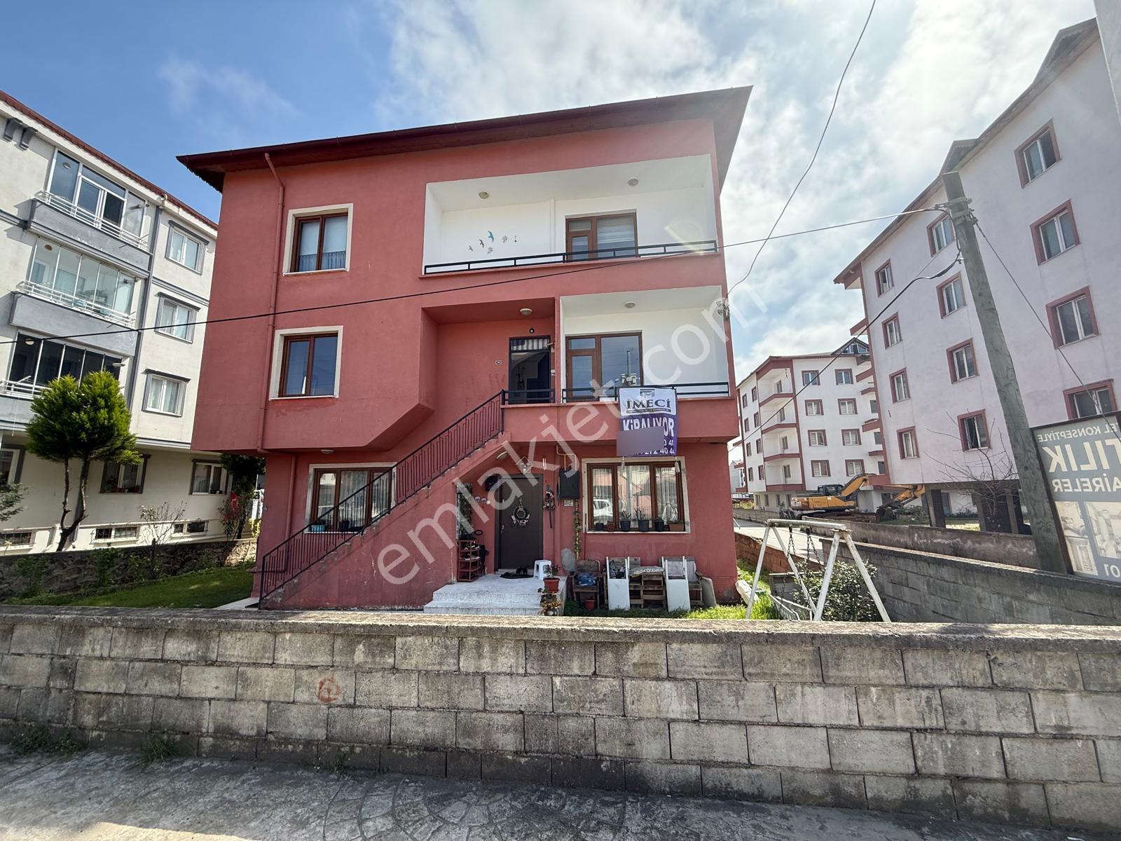Cumhuriyet Mahallesi Mustakil Bahçeli Kiralık Daire - Görsel 3