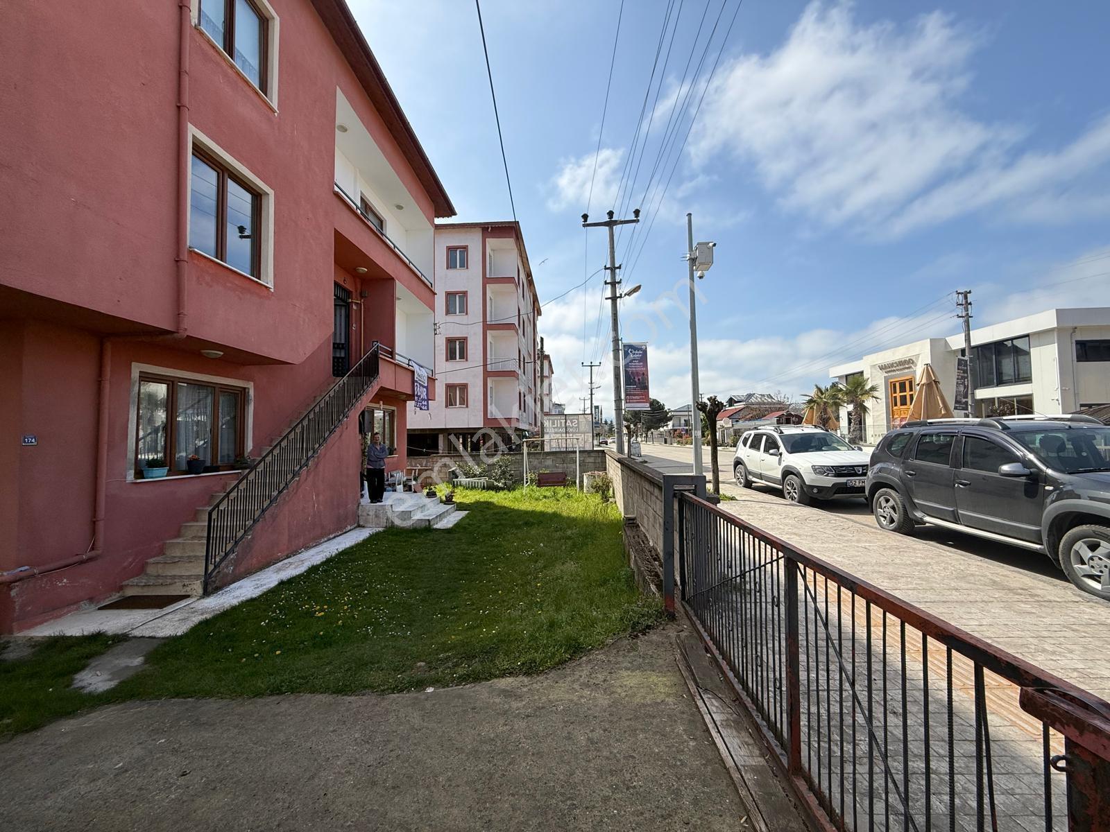 Cumhuriyet Mahallesi Mustakil Bahçeli Kiralık Daire - Görsel 12