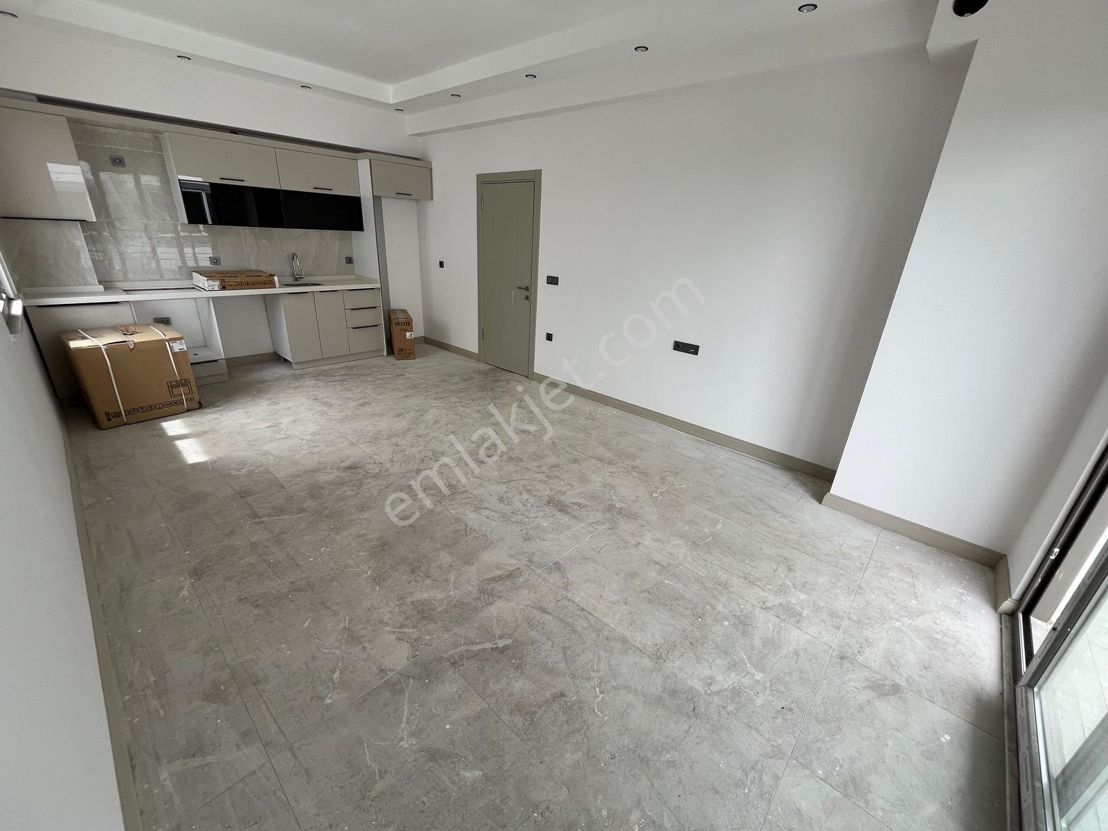 Gümüşden Zeytinlide Geniş Teraslı Doğa İle İç İçe Lux 3+1 Dublex - Görsel 23