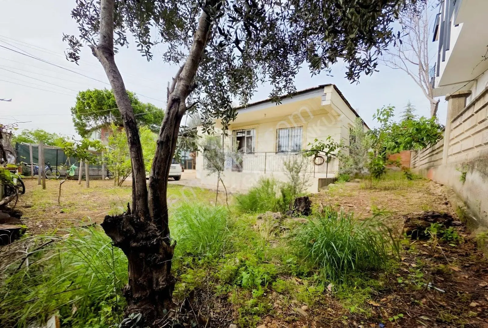Aksu'da Tramvaya 1 Km Mesafede Merkezde Müstakil Ev Keyfi.