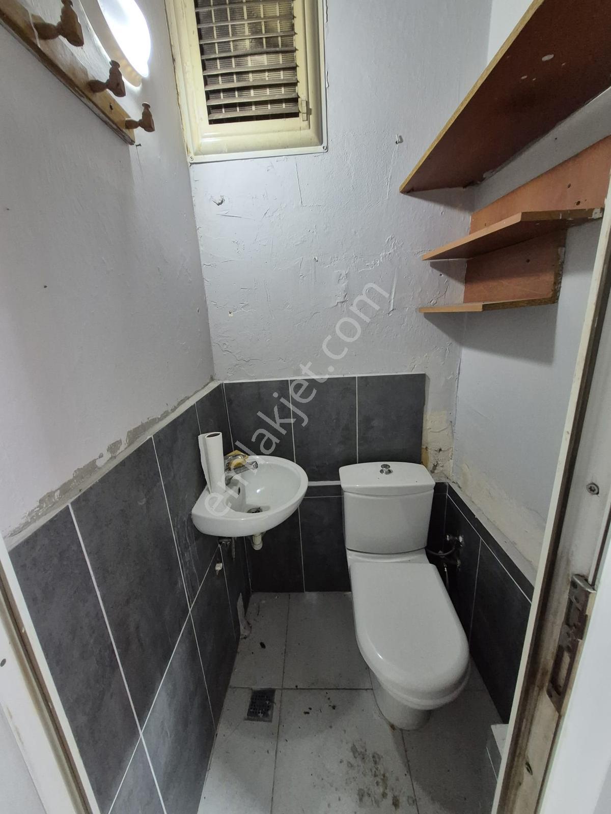 Buca Şirinyer'de Cadde Üzeri İzbana Yakın//bahçeli Wc'li Dükkan - Görsel 12