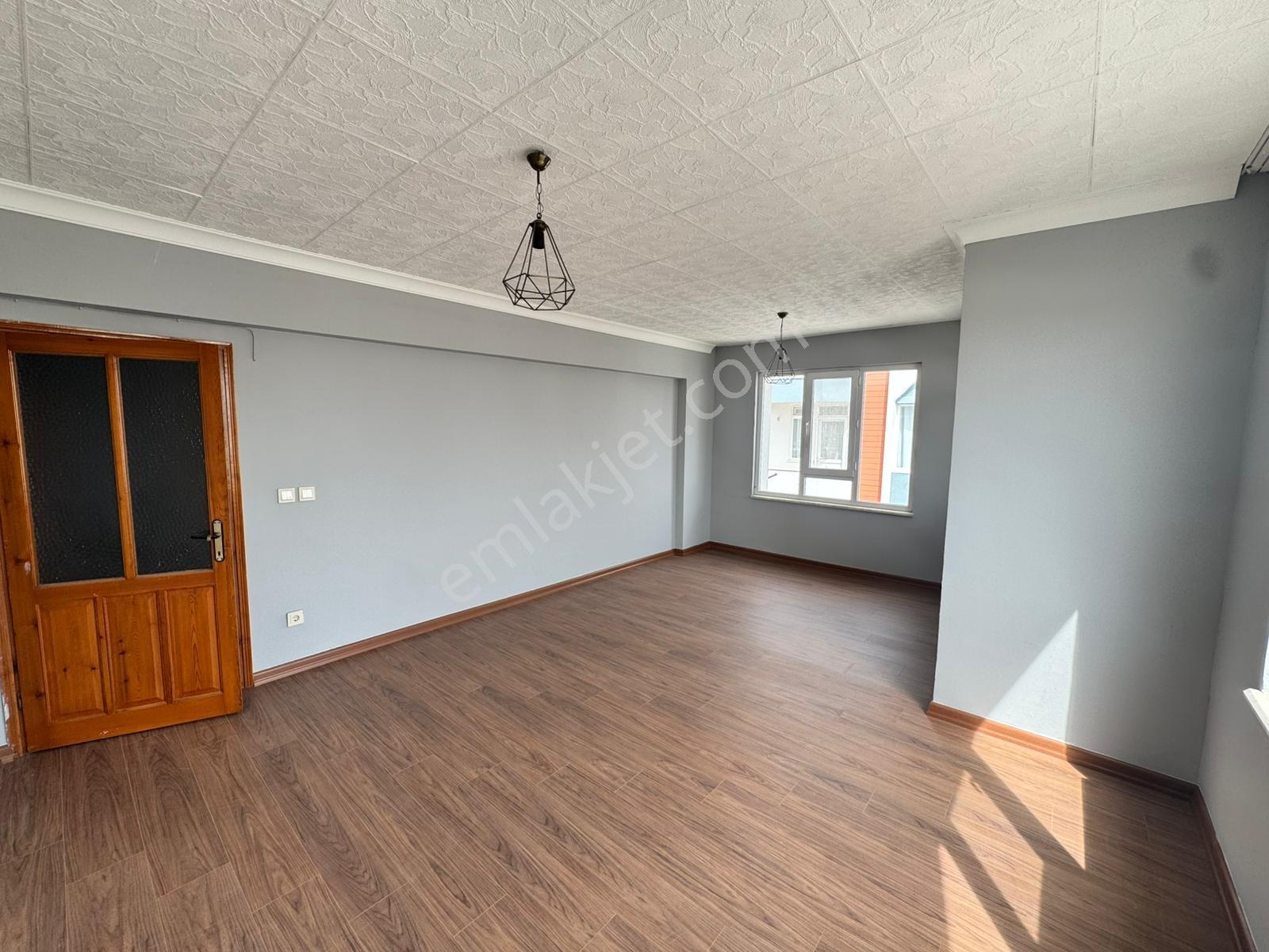 Kerim'den Küçükkuyu Merkez'de 2+1 Geniş Kiralık Daire - Görsel 7
