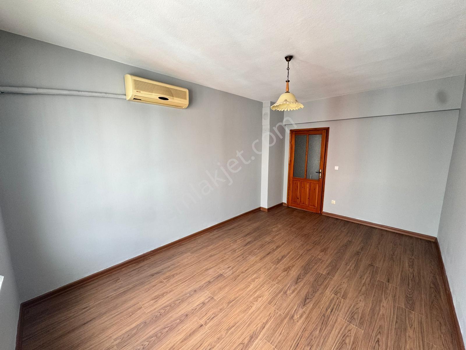 Kerim'den Küçükkuyu Merkez'de 2+1 Geniş Kiralık Daire - Görsel 12