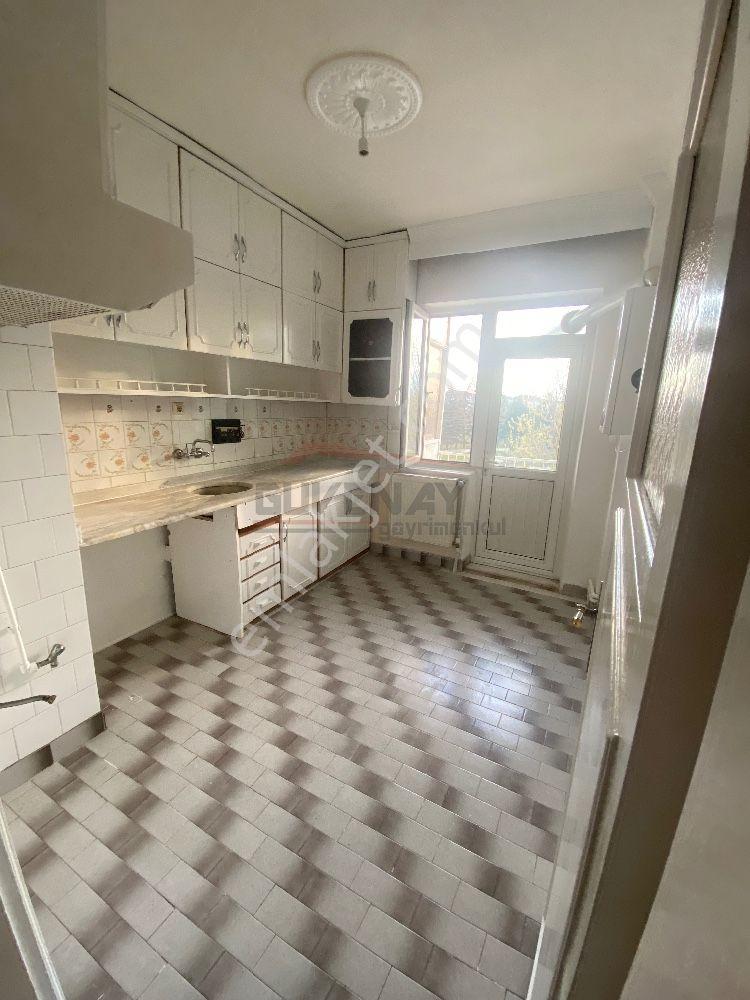 Güvenay - Çorum Gülabibey Fevzi Çakmak Caddesi Üzeri Kiralık 3+1 Daire