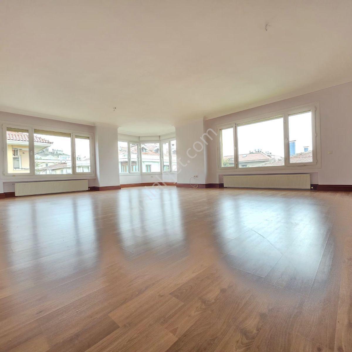 Remax Kaya Florya Şenlikköy Kıralık 4+1 200 M2 Site İçi Daire - Görsel 19