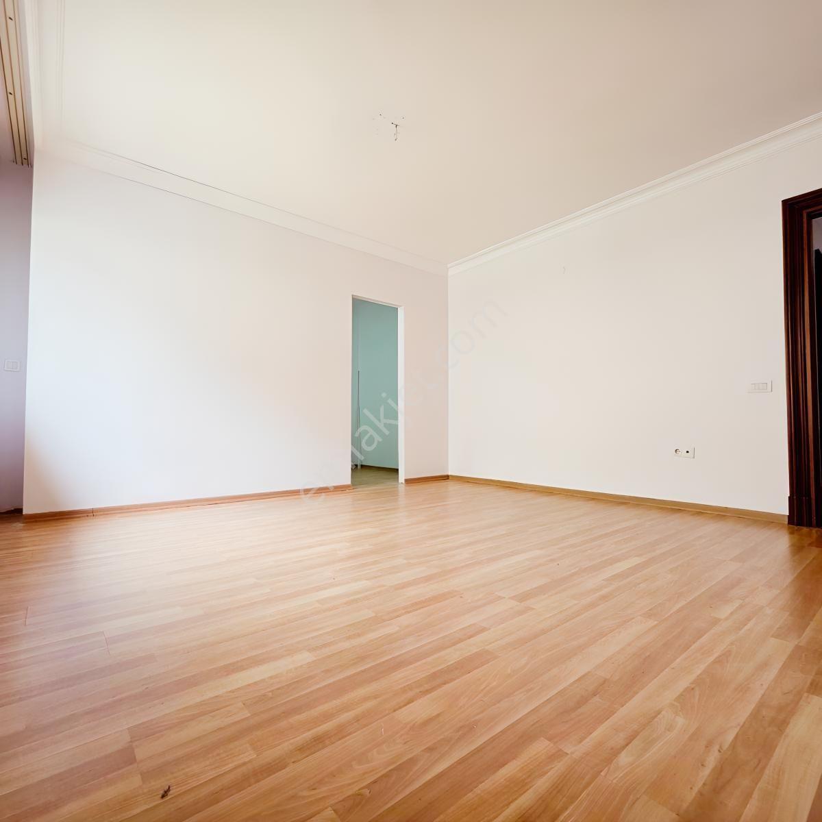 Remax Kaya Florya Şenlikköy Kıralık 4+1 200 M2 Site İçi Daire - Görsel 12
