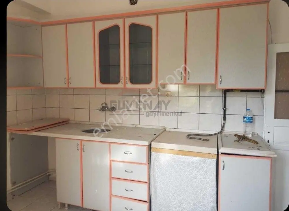 Güvenay - Çorum Kale Mah. Ata Caddesi Civarı 3+1 Kıralık Daire