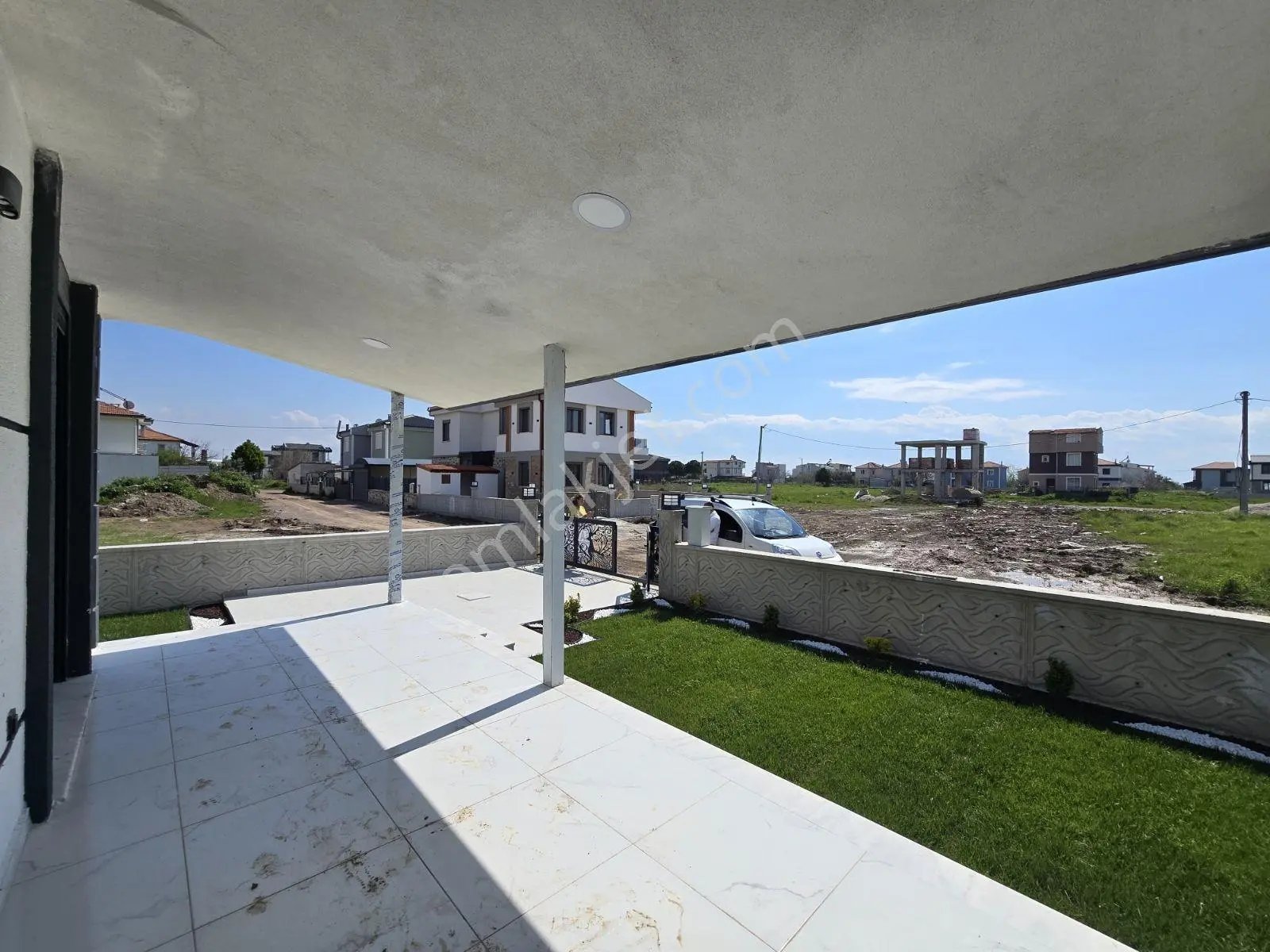 Ayvalık Altınova'da Satılık 2+1 Müstakil Villa